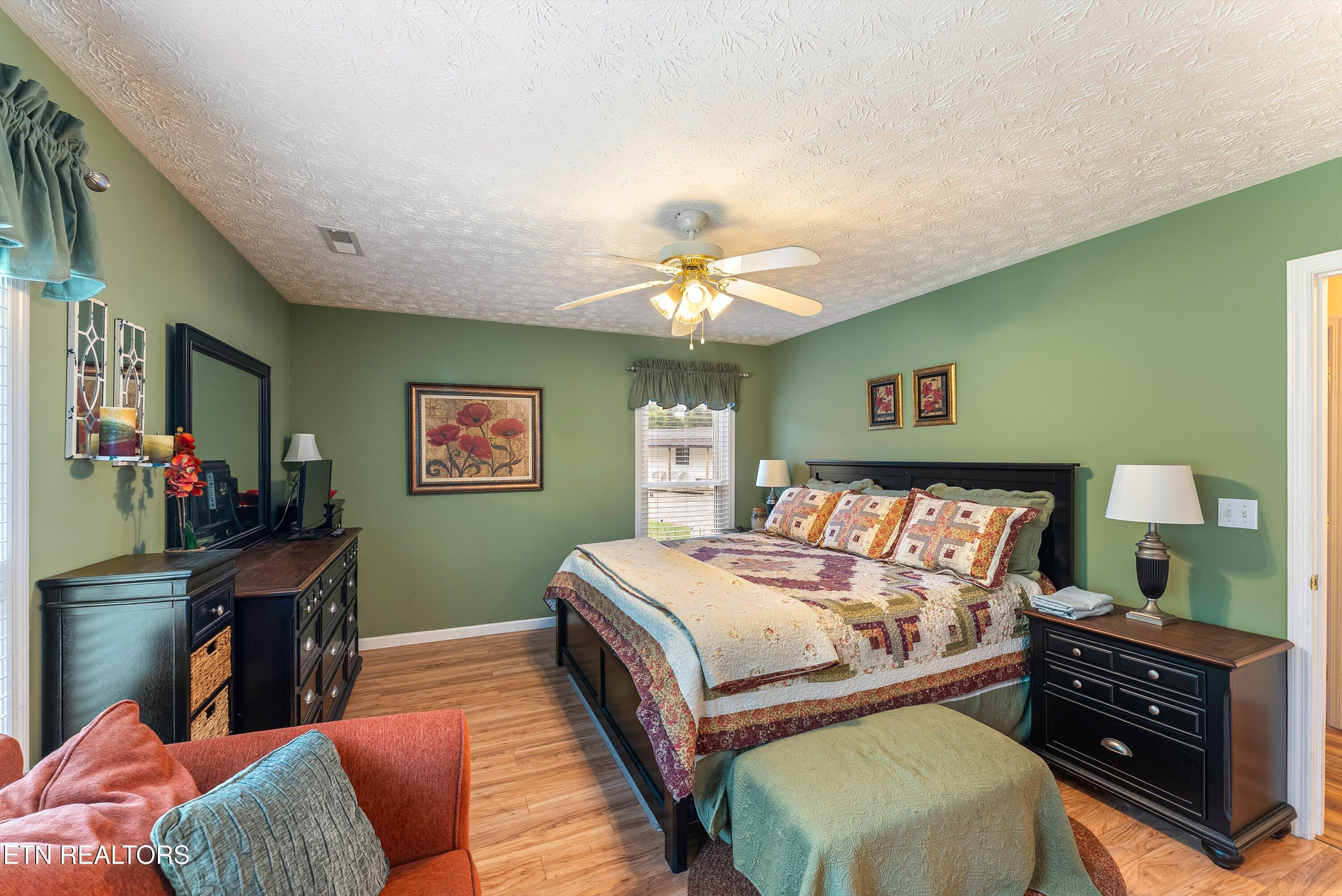 519 Country Oaks Drive Pigeon Forge TN 37863