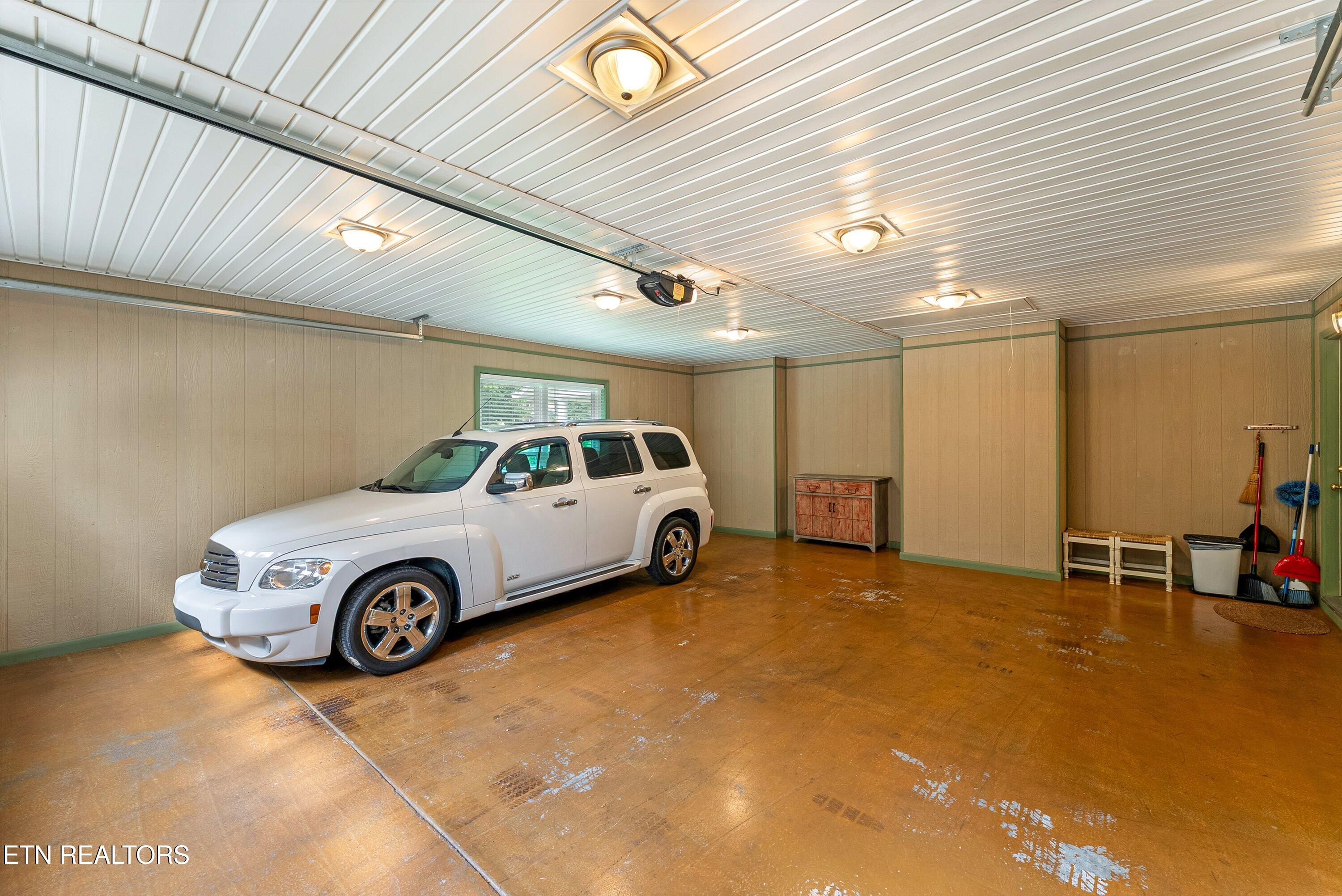 519 Country Oaks Drive Pigeon Forge TN 37863