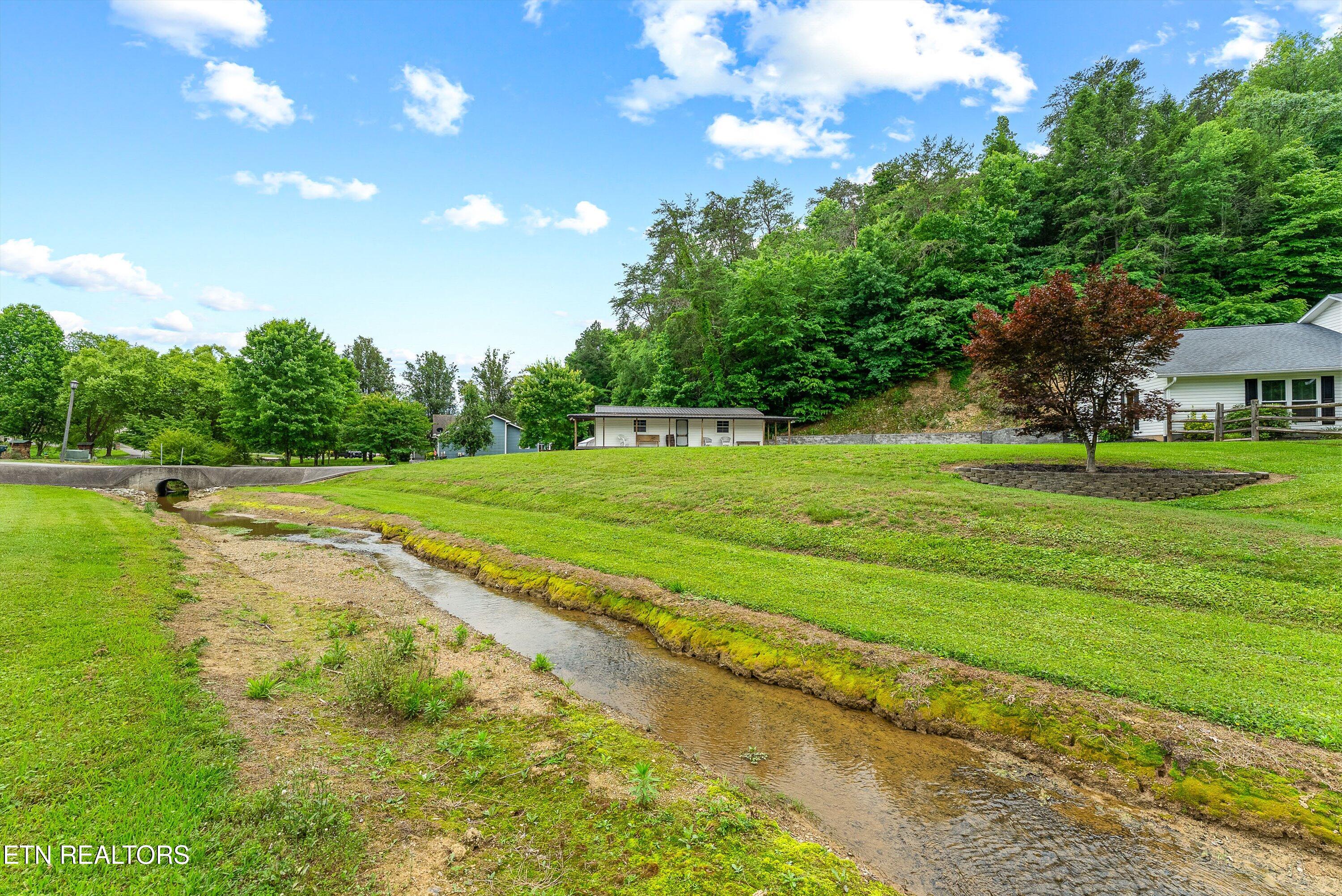 519 Country Oaks Drive Pigeon Forge TN 37863