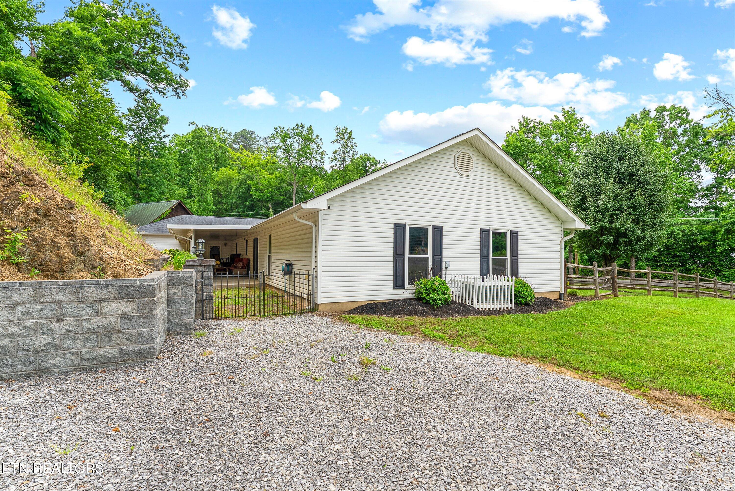519 Country Oaks Drive Pigeon Forge TN 37863