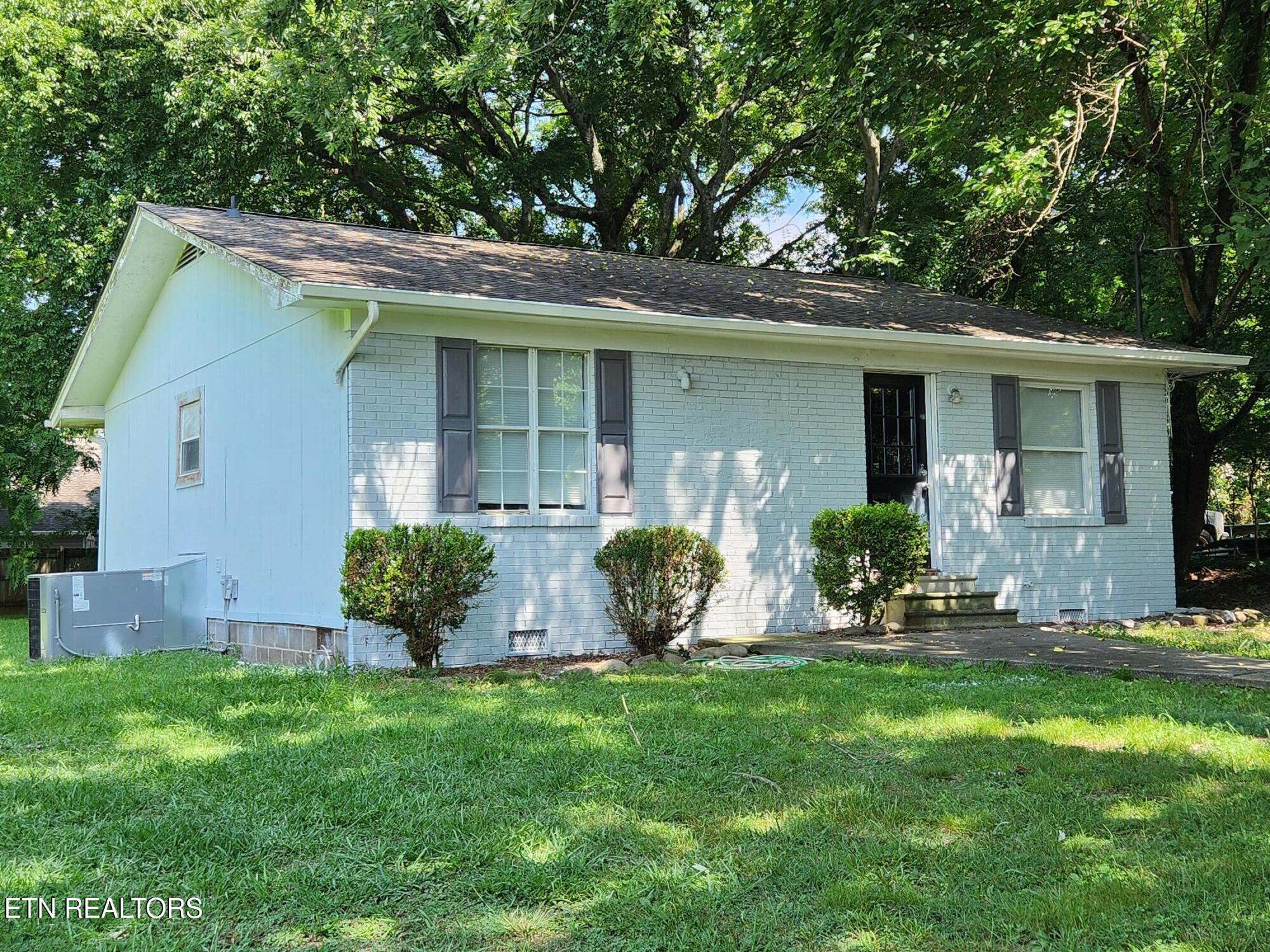 123 Woodlawn Drive Knoxville TN 37912