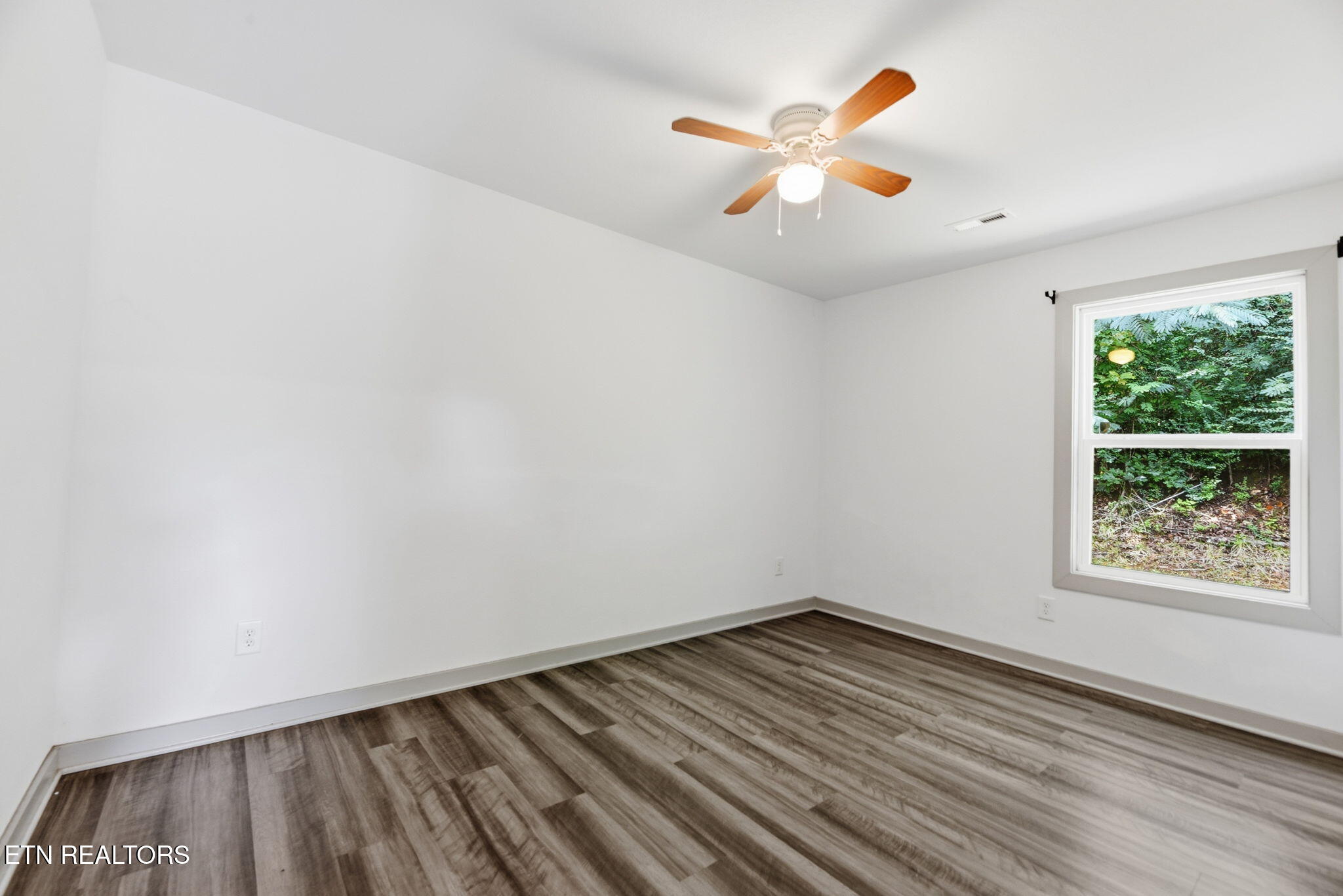 219 Offutt Road Clinton TN 37716