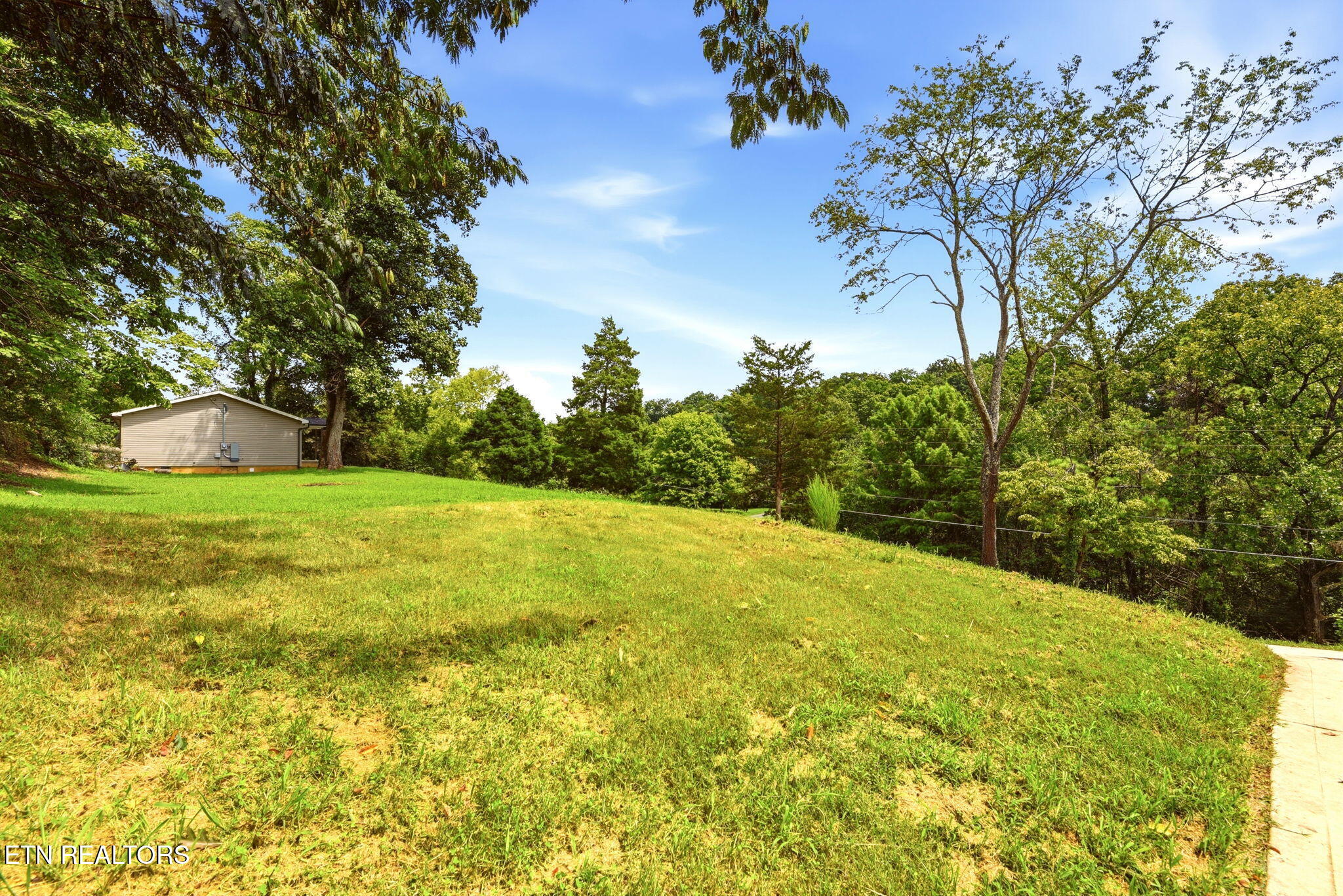 219 Offutt Road Clinton TN 37716