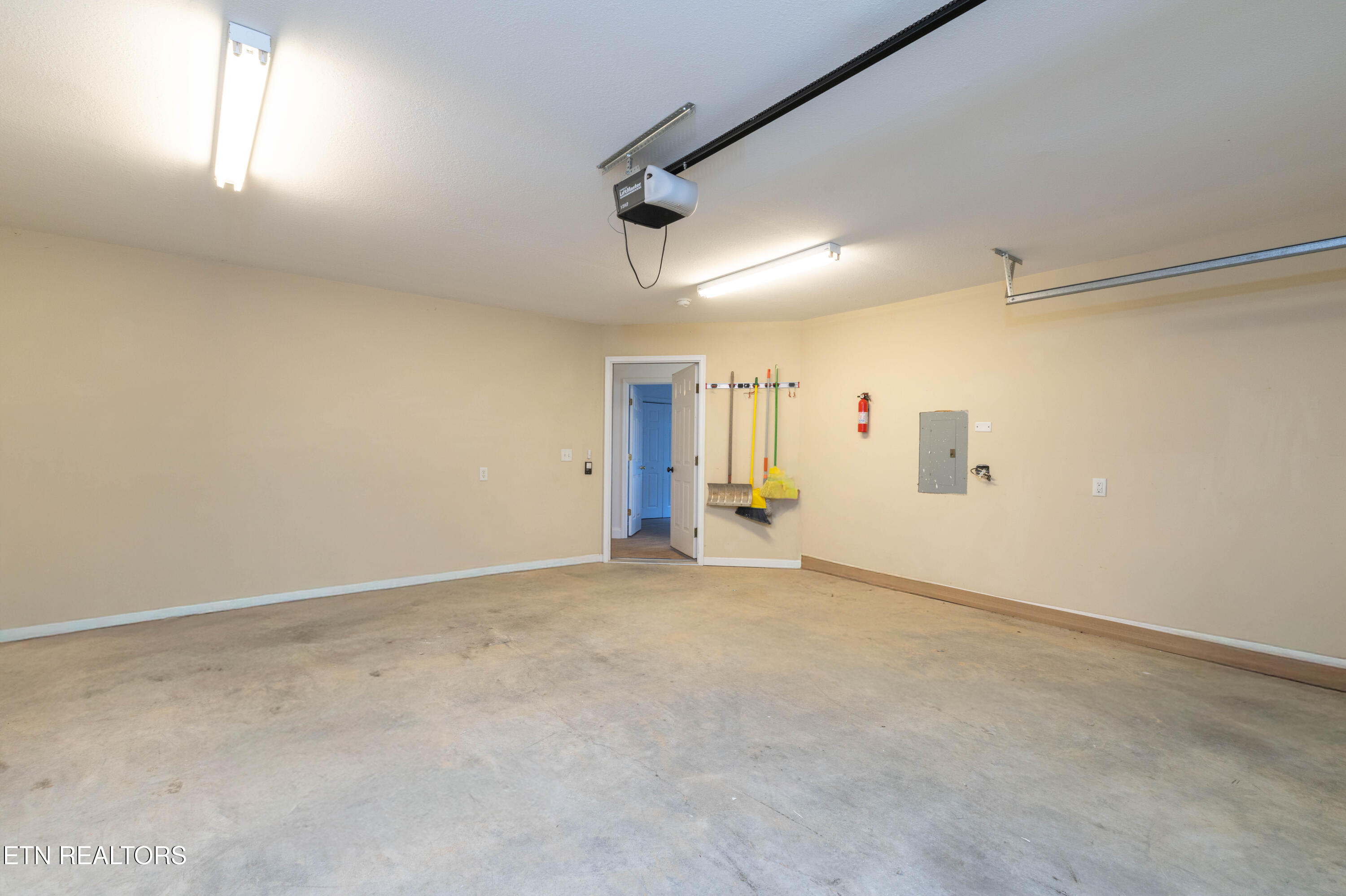7037 Wakan Lane Corryton TN 37721