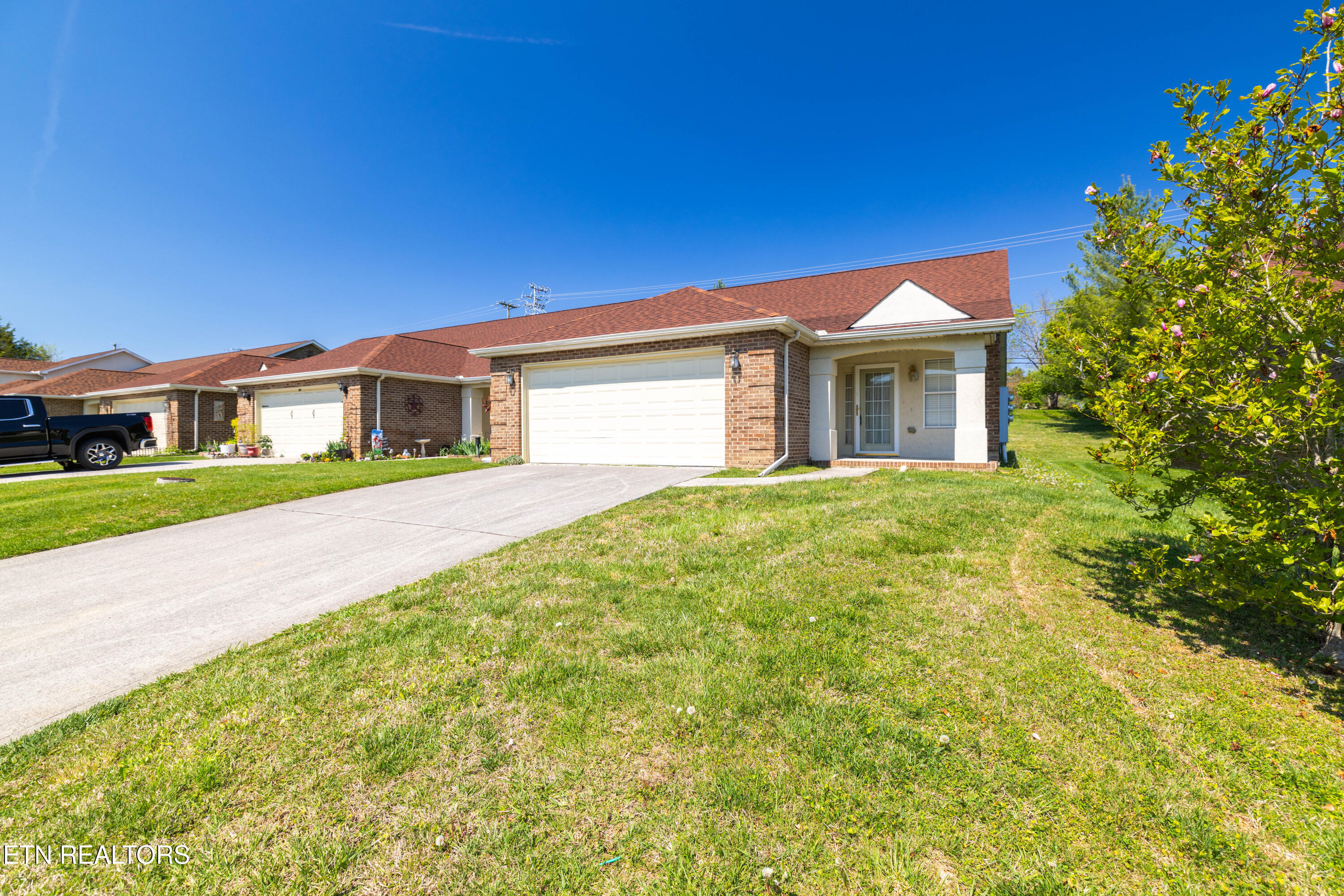 7037 Wakan Lane Corryton TN 37721