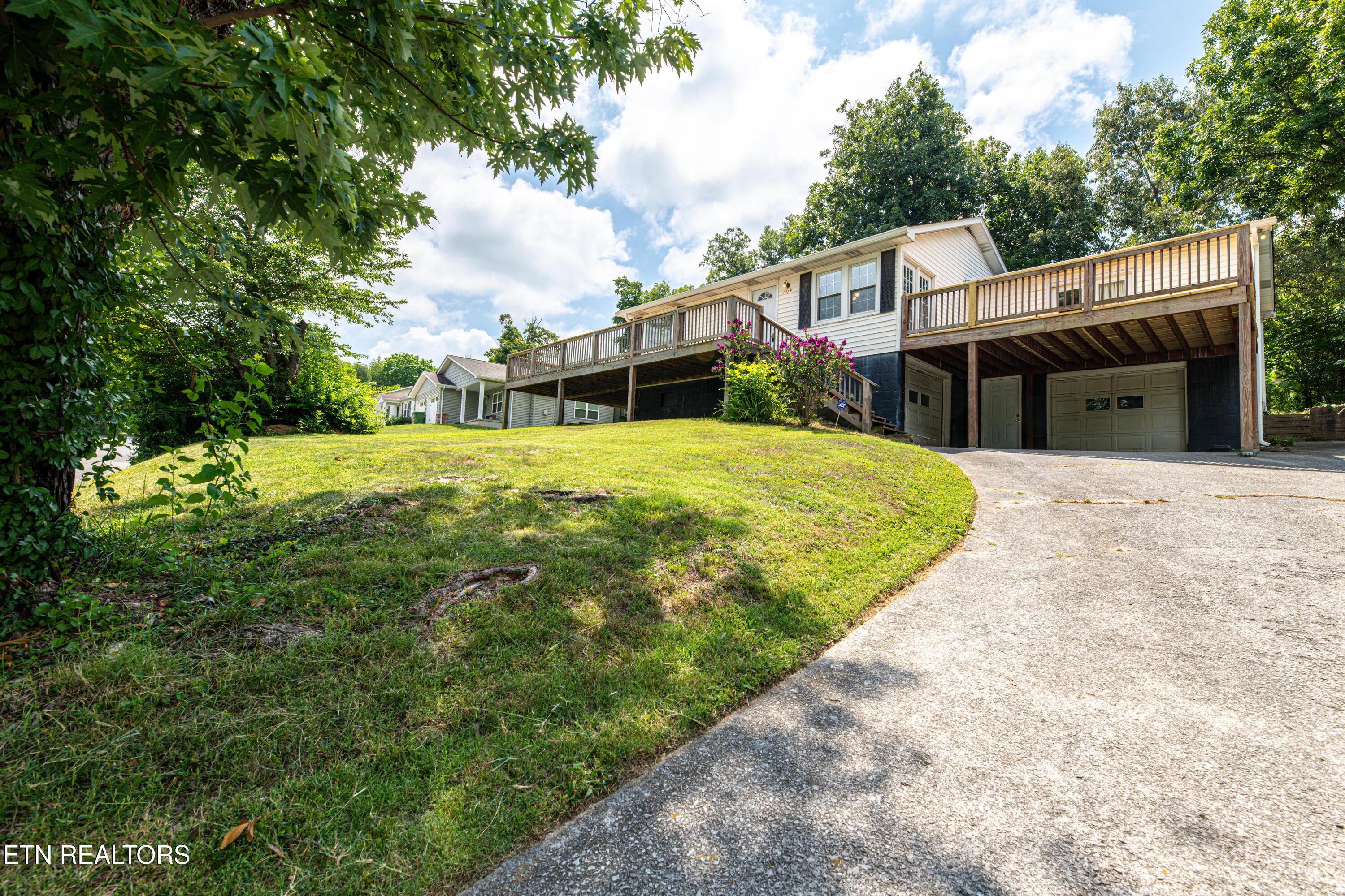 1314 Goldleaf Street Maryville TN 37801
