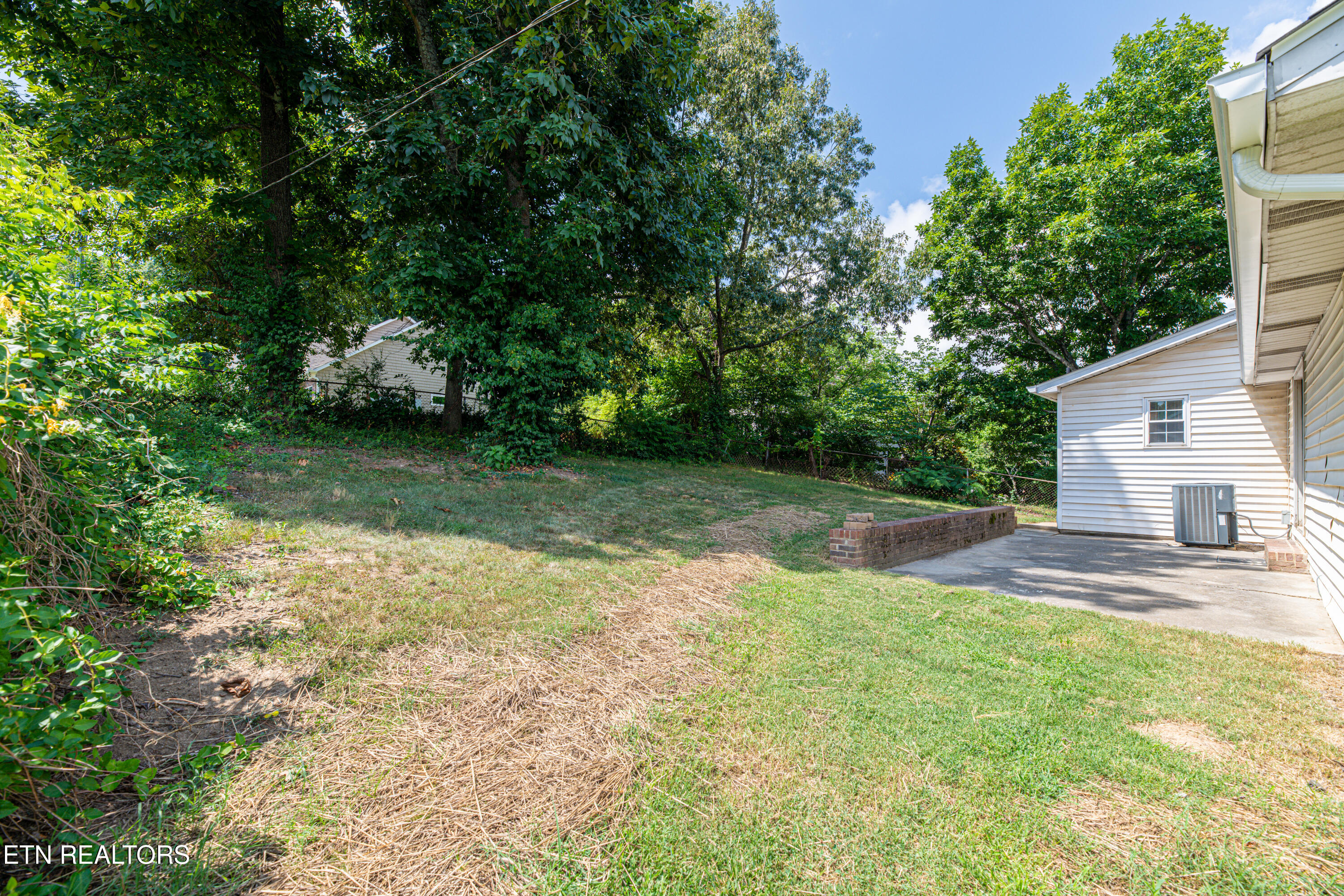 1314 Goldleaf Street Maryville TN 37801