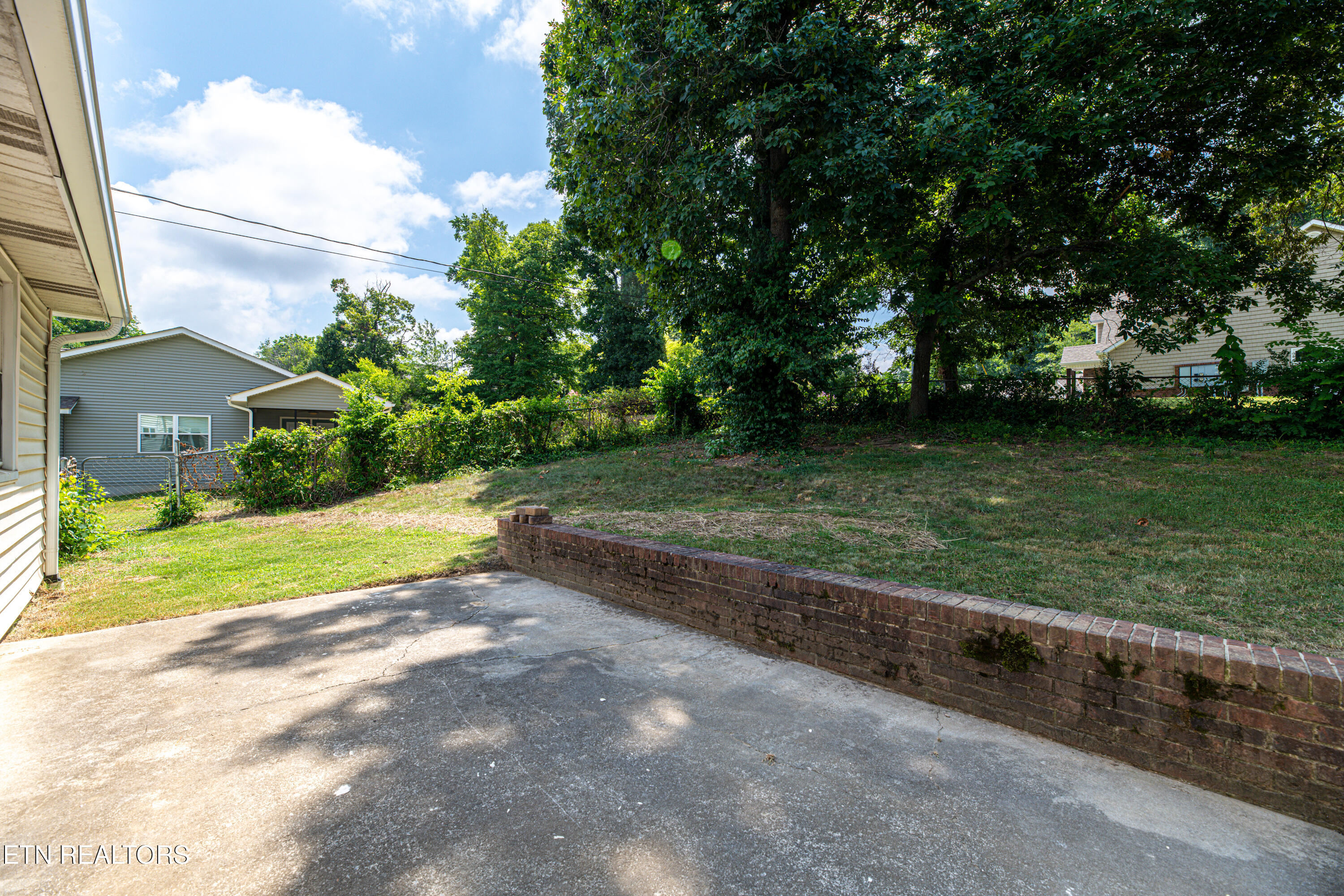 1314 Goldleaf Street Maryville TN 37801