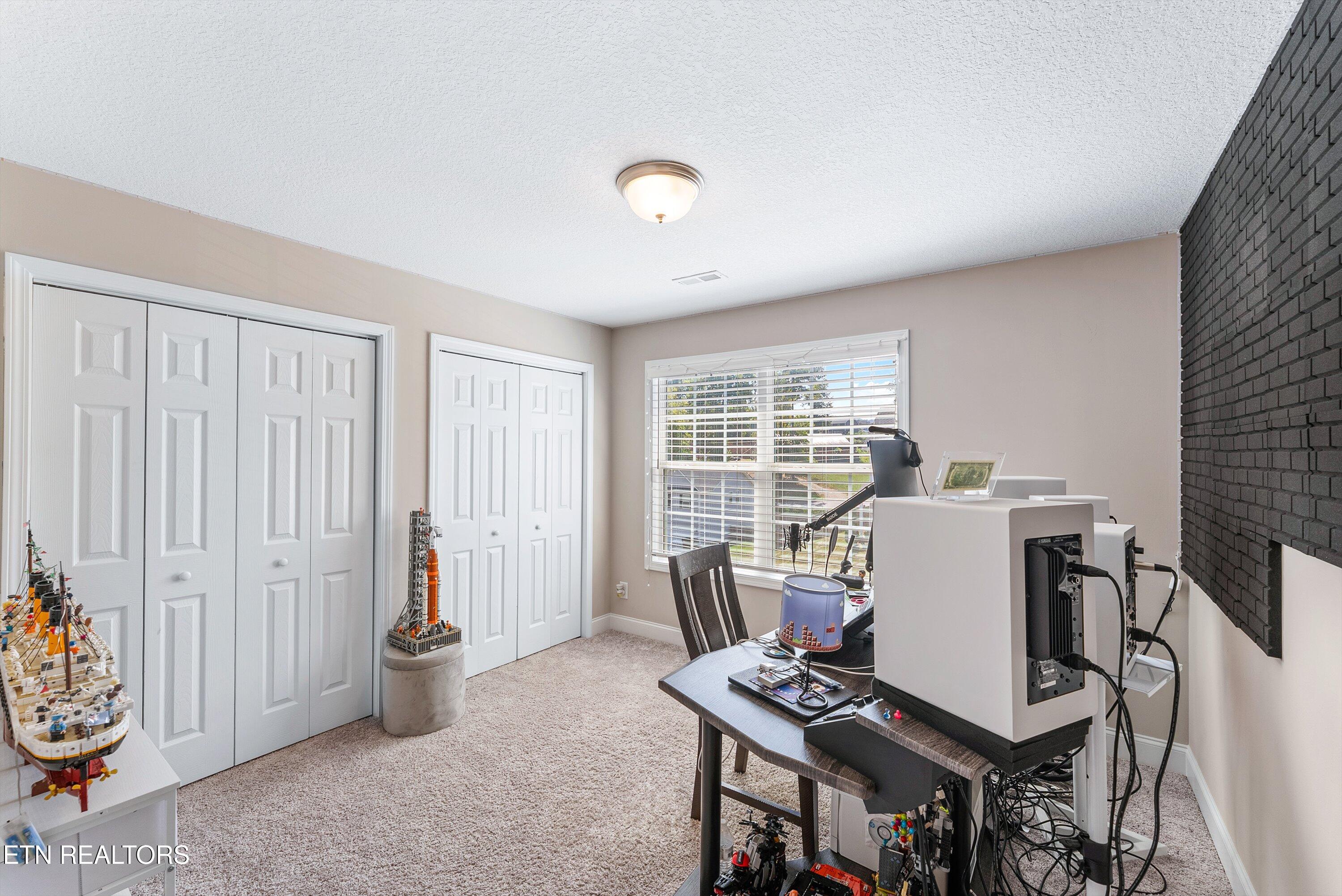 11317 Flame Willow Lane Knoxville TN 37932
