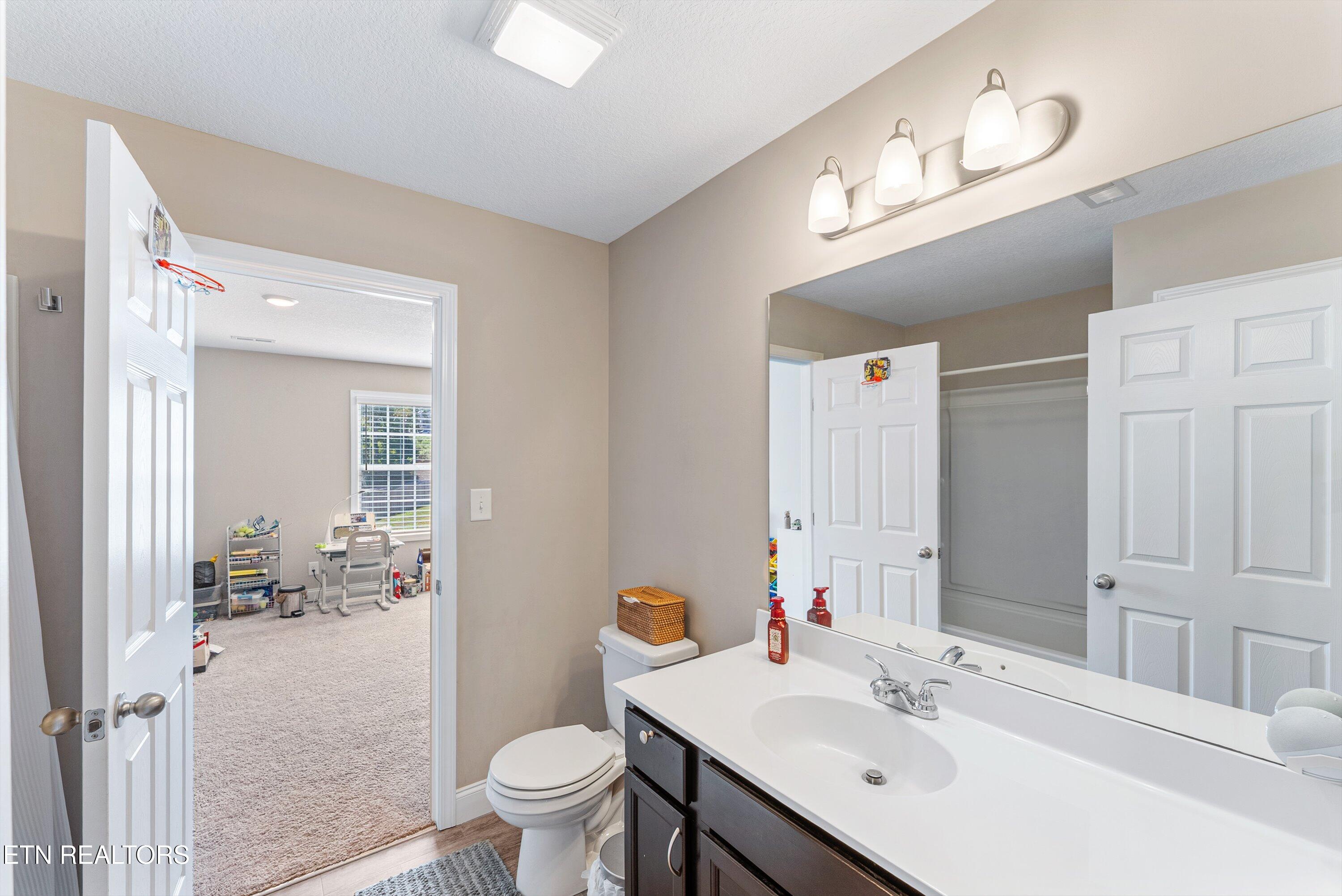 11317 Flame Willow Lane Knoxville TN 37932
