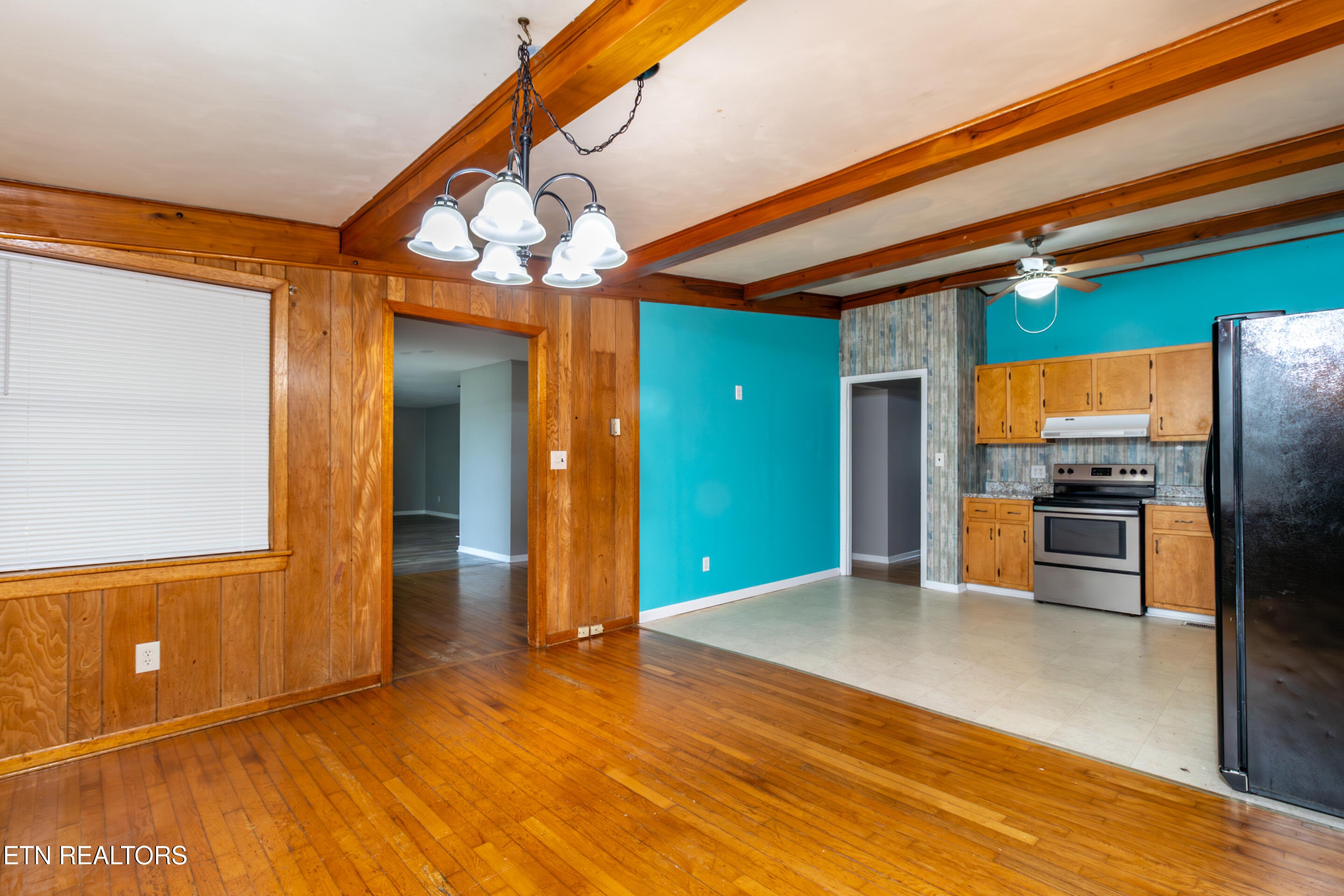 630 Colonial Drive Harriman TN 37748