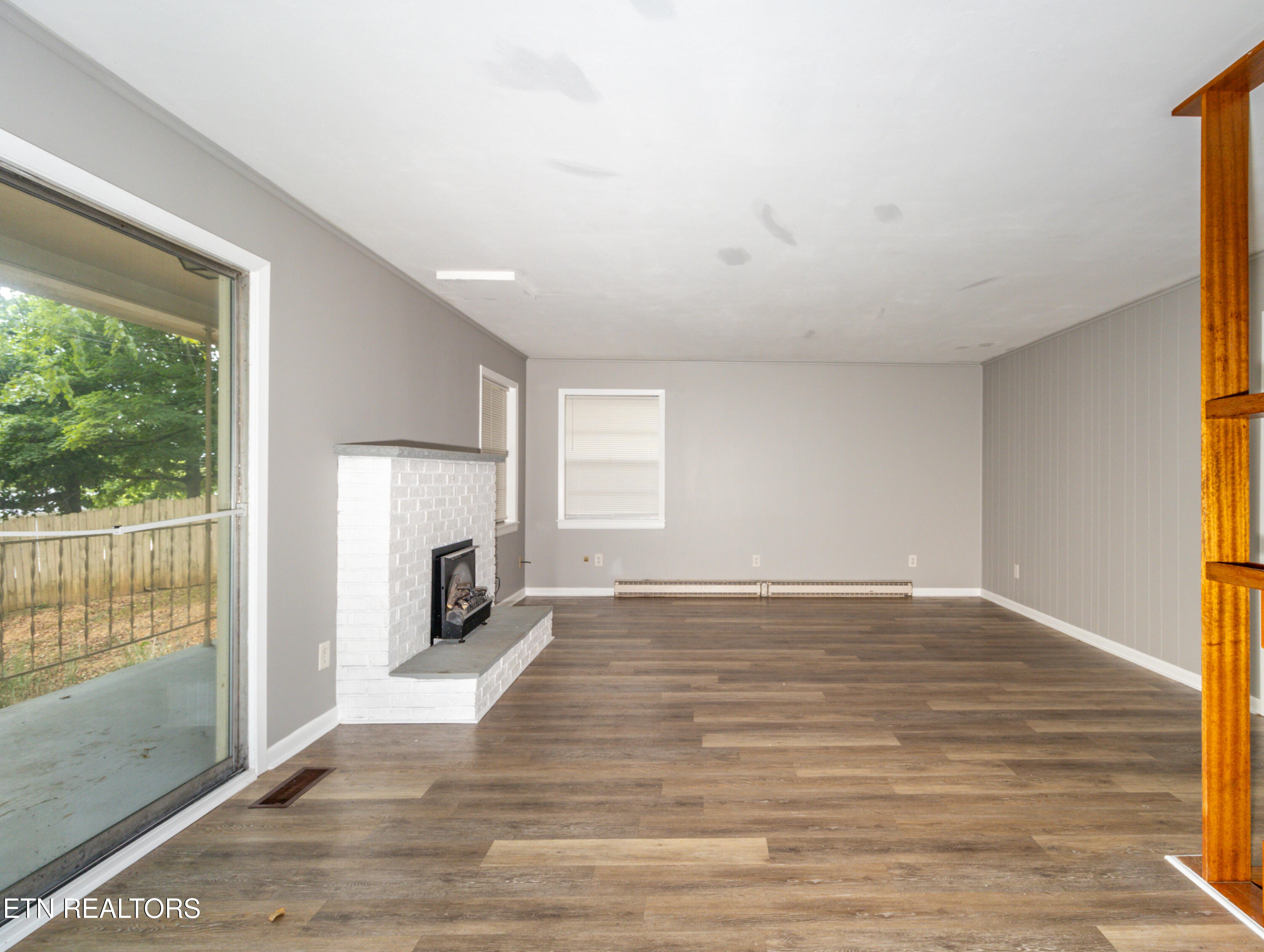 630 Colonial Drive Harriman TN 37748