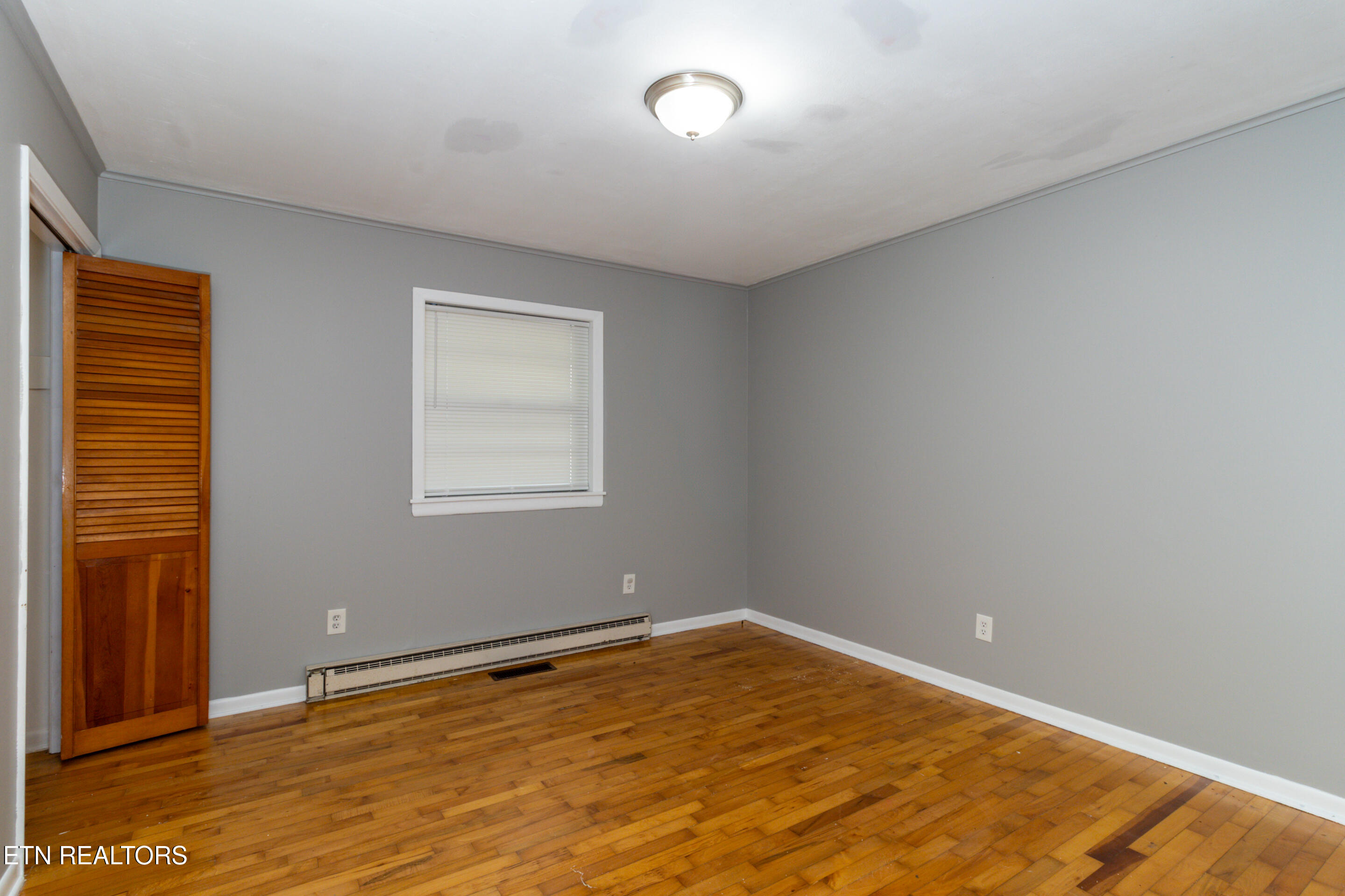 630 Colonial Drive Harriman TN 37748