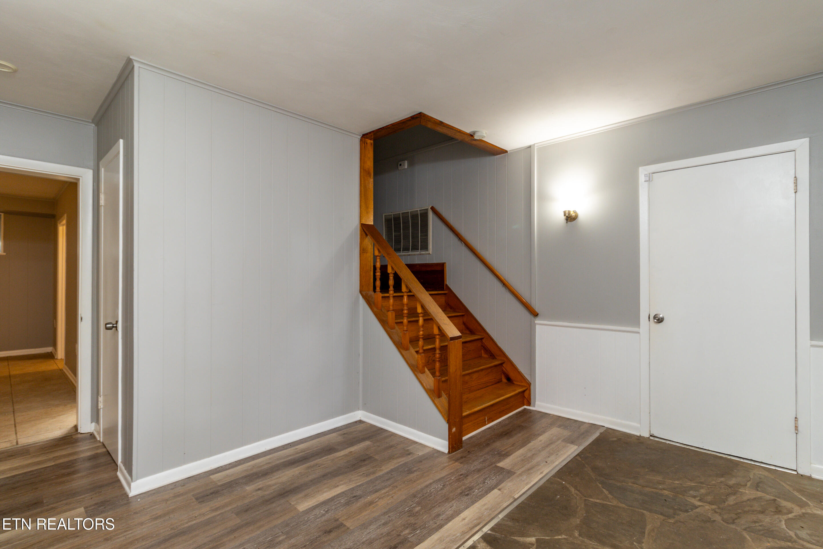 630 Colonial Drive Harriman TN 37748
