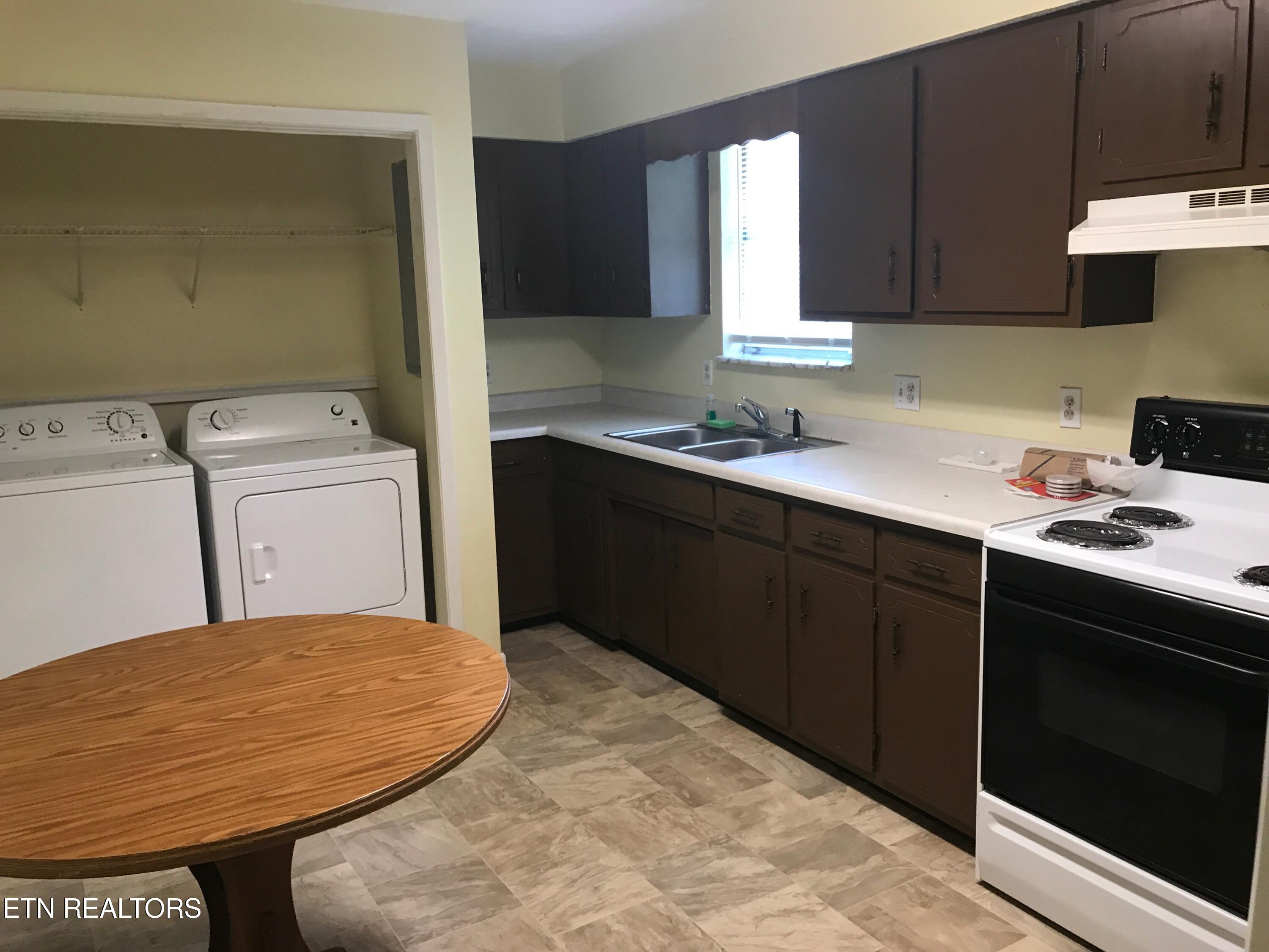 305 Reagan Street Harrogate TN 37752