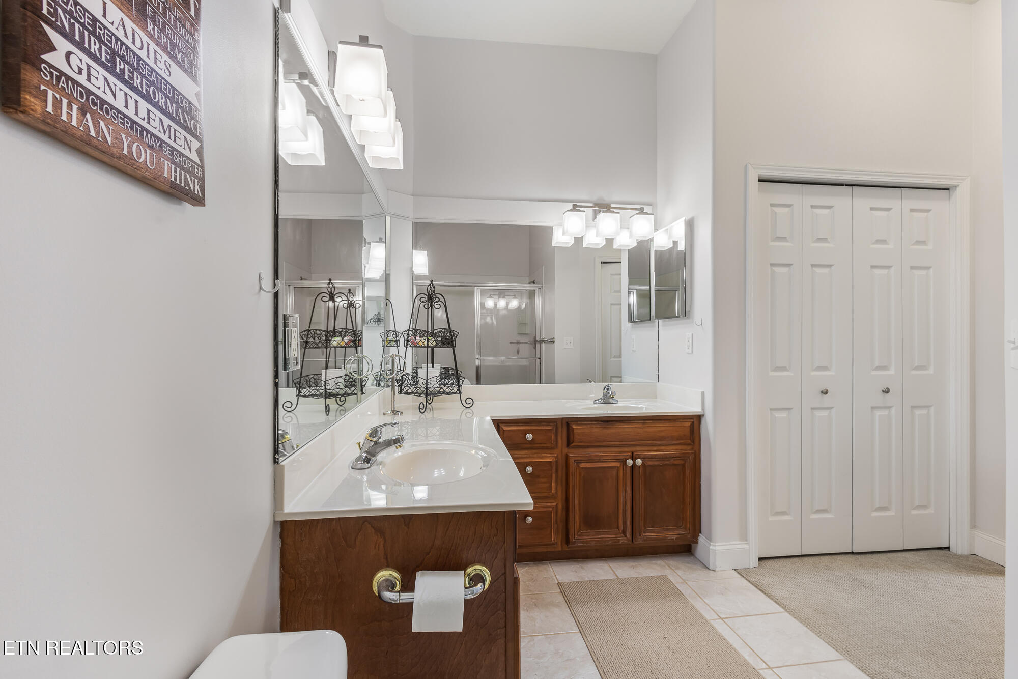 565 Rarity Bay Parkway Vonore TN 37885