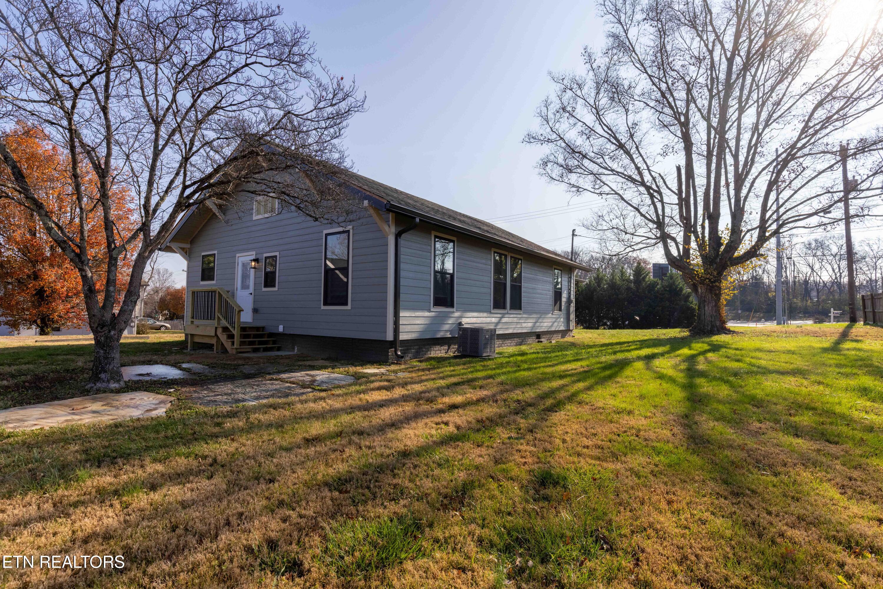 221 E Ford Valley Road Knoxville TN 37920