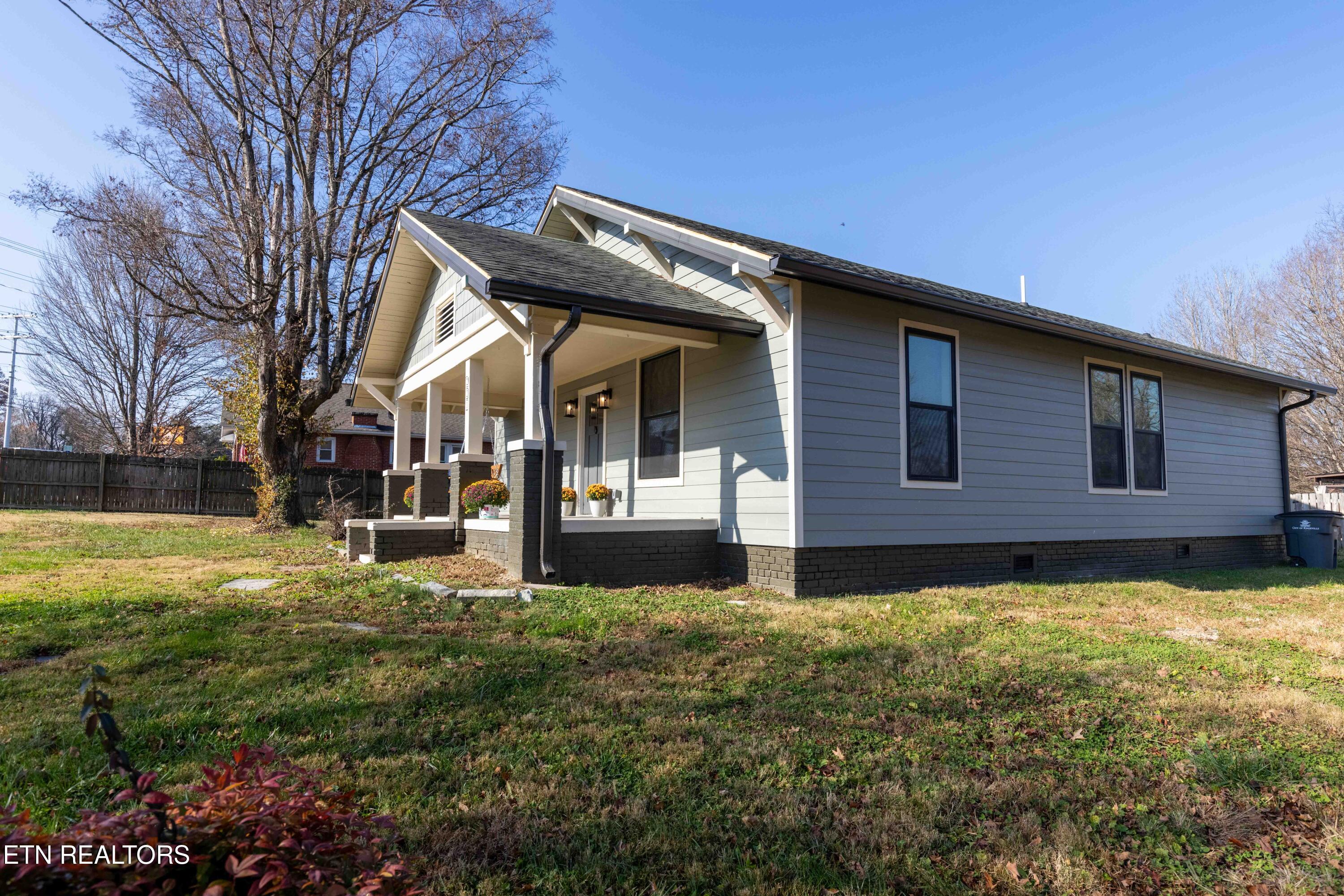 221 E Ford Valley Road Knoxville TN 37920