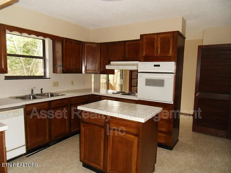 126 Wendover Circle Oak Ridge TN 37830