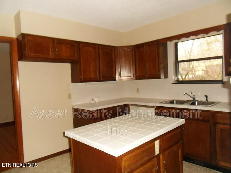 126 Wendover Circle Oak Ridge TN 37830