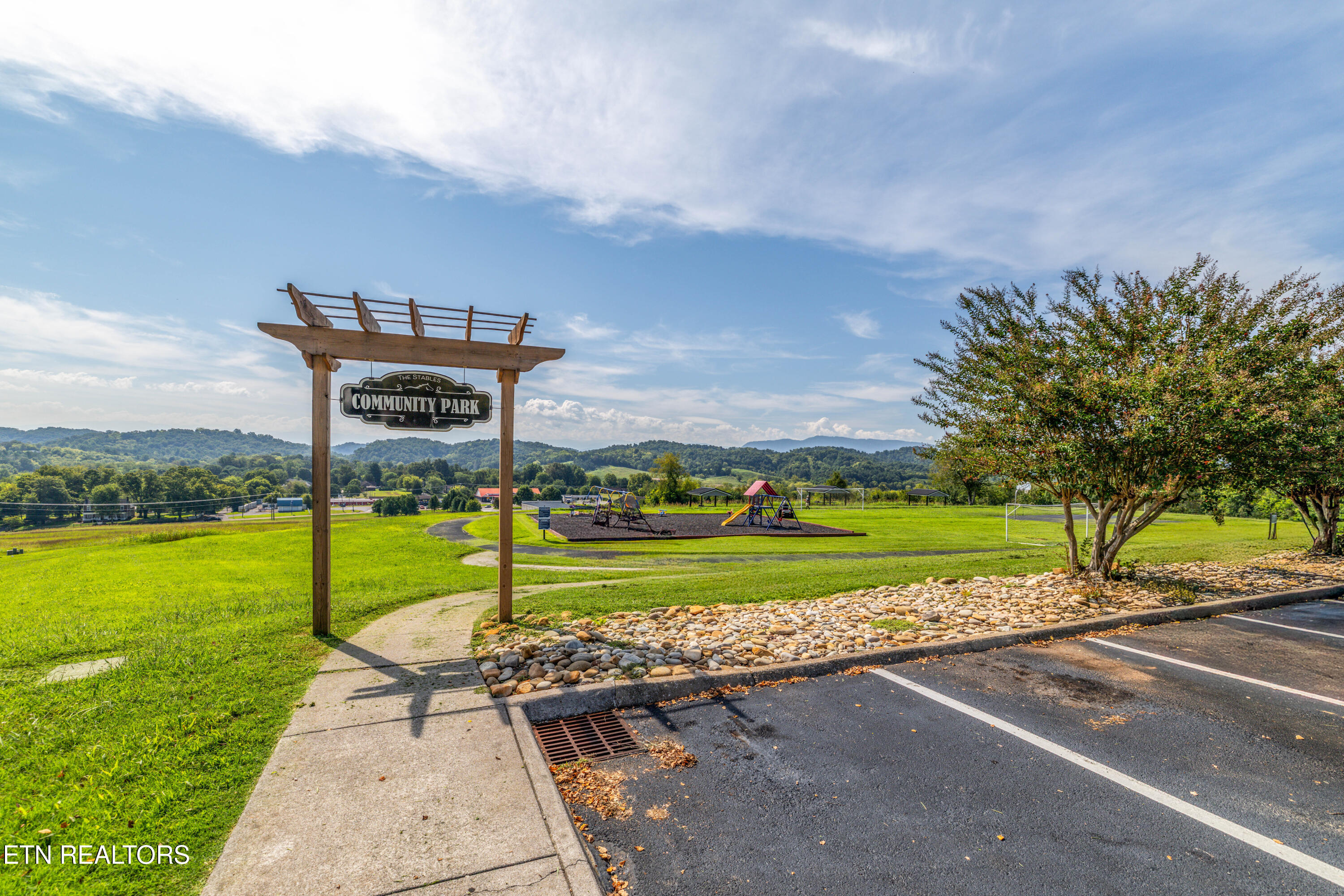 1322 Silver Charm Way Sevierville TN 37876
