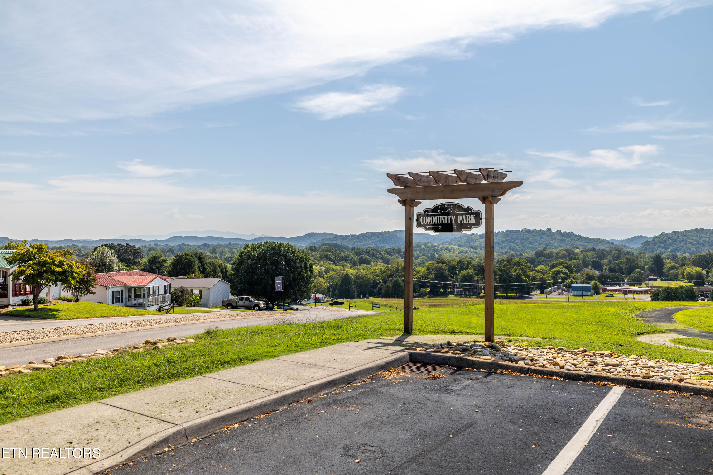 1322 Silver Charm Way Sevierville TN 37876