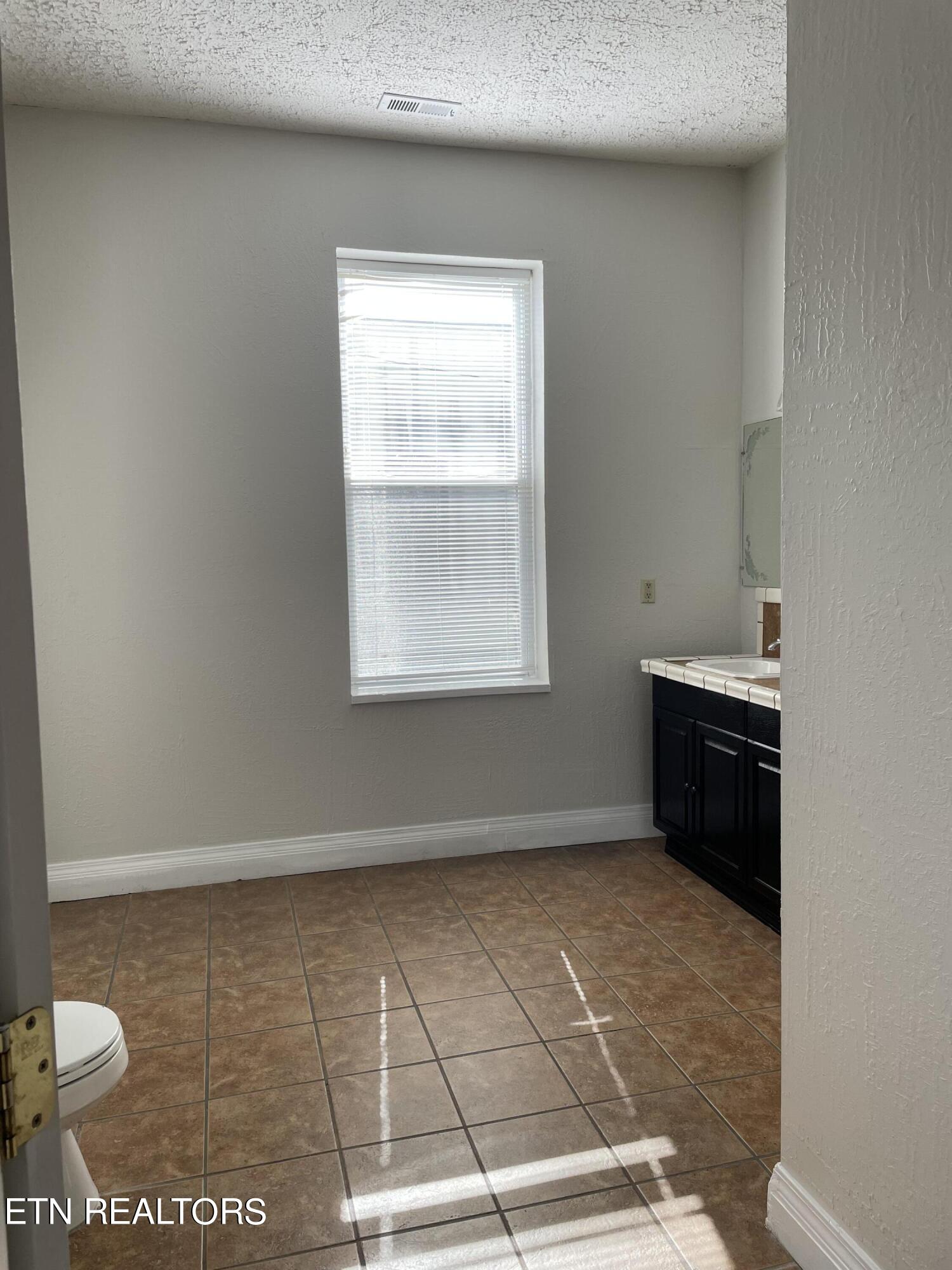 426 N Roane Street Harriman TN 37748