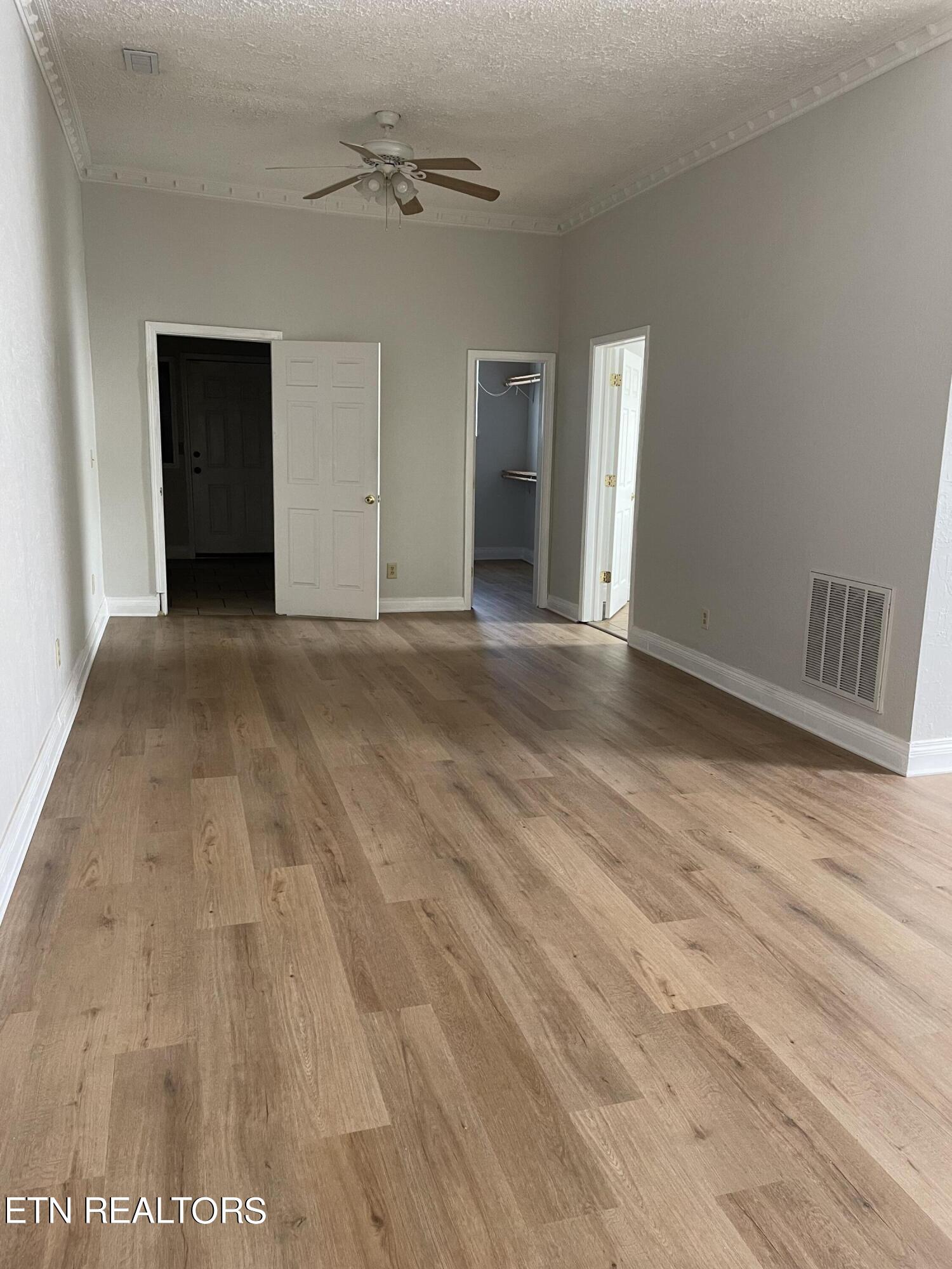 426 N Roane Street Harriman TN 37748