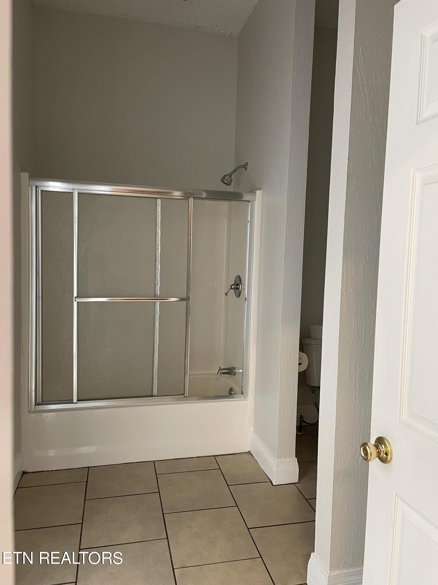426 N Roane Street Harriman TN 37748