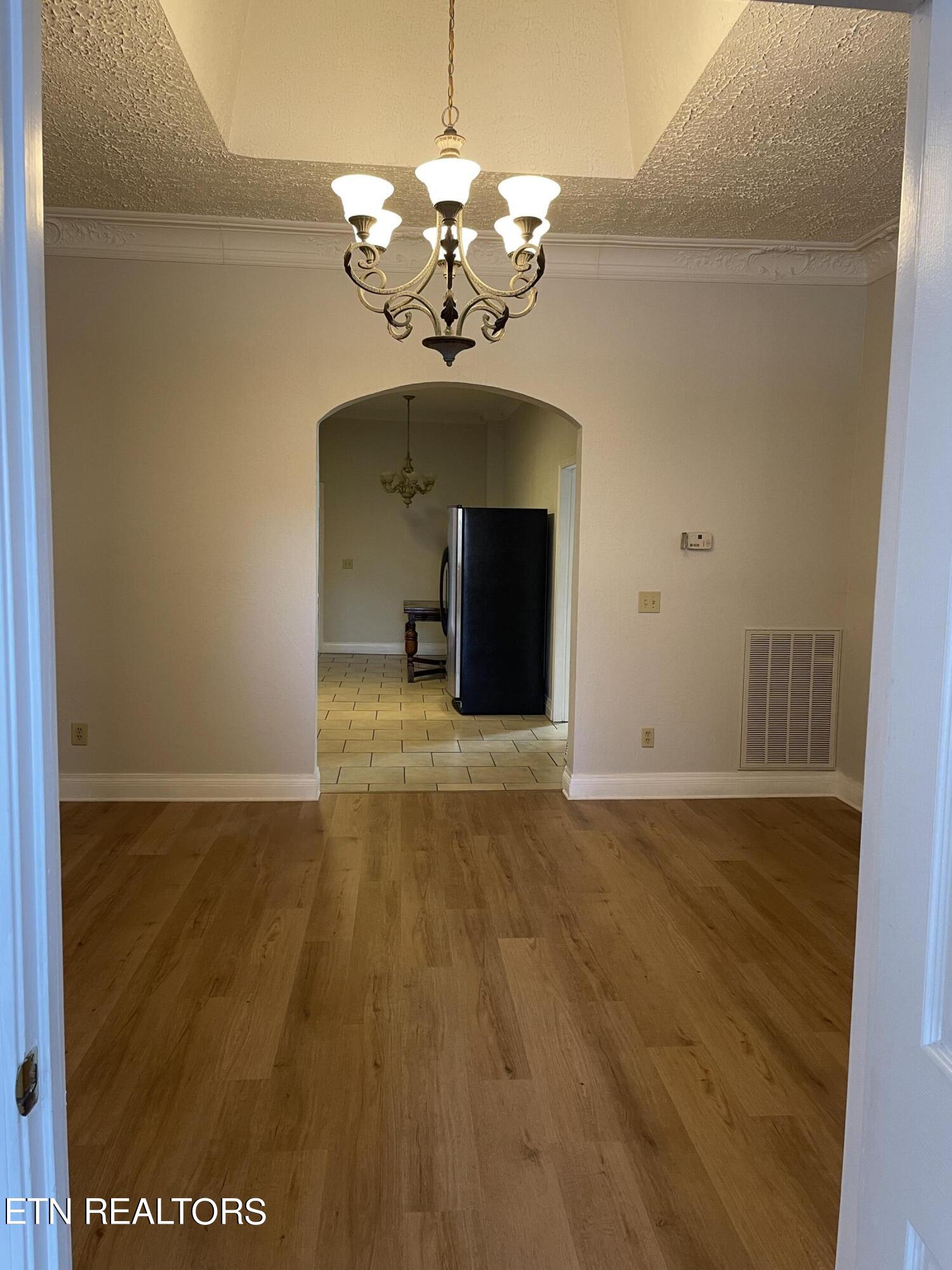426 N Roane Street Harriman TN 37748