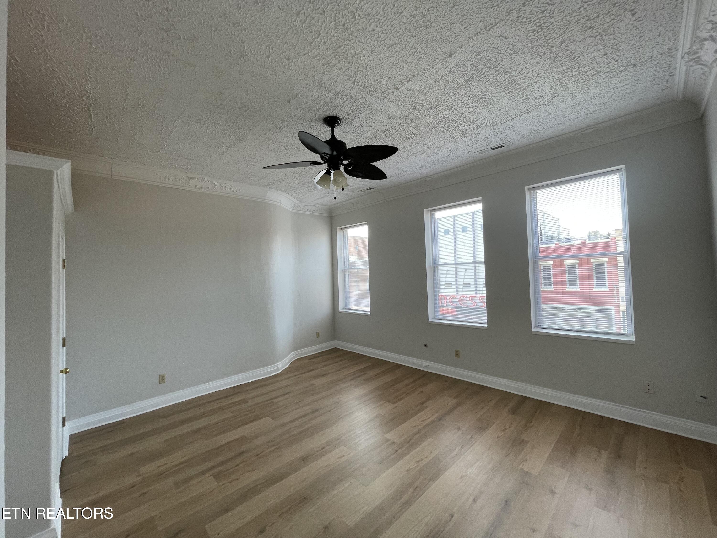 426 N Roane Street Harriman TN 37748