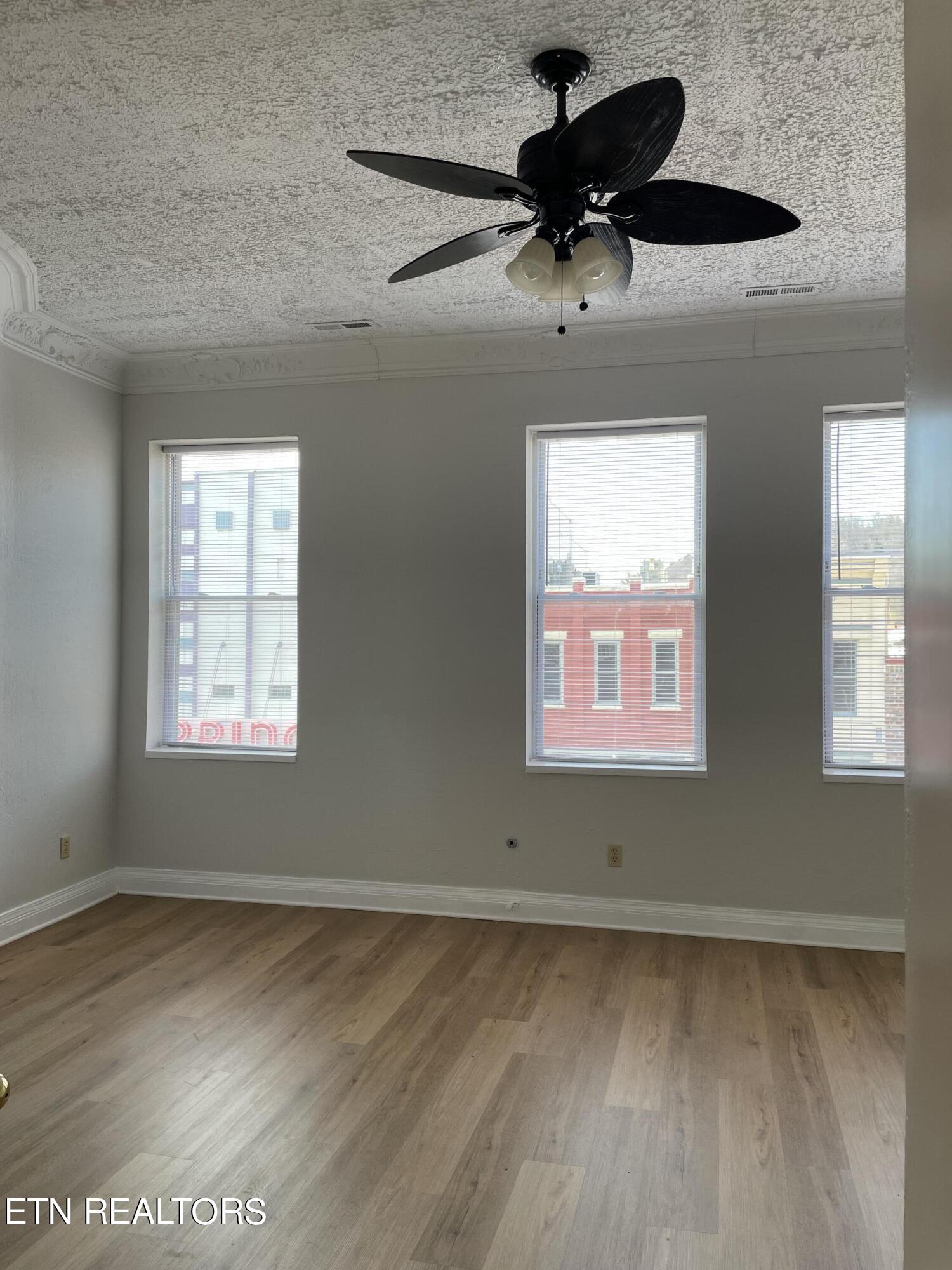 426 N Roane Street Harriman TN 37748