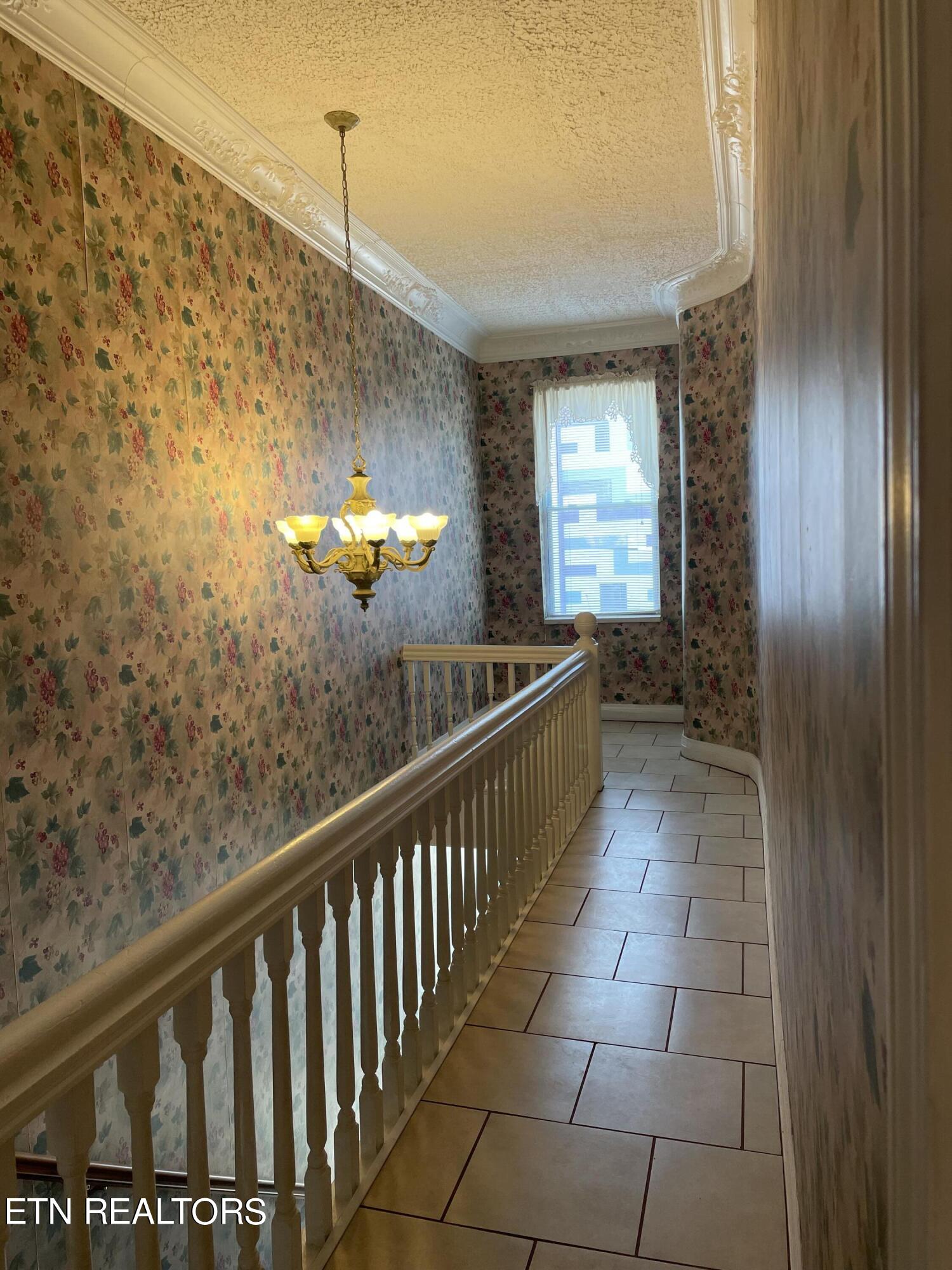 426 N Roane Street Harriman TN 37748