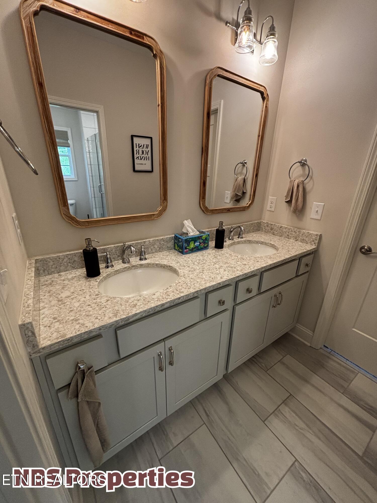 1106 Snowy Peak Lane Knoxville TN 37922