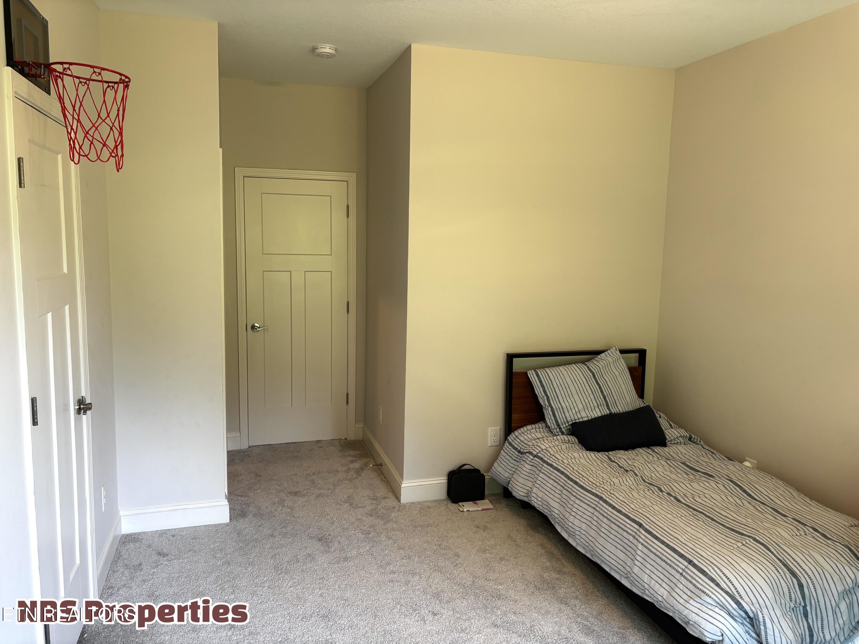 1106 Snowy Peak Lane Knoxville TN 37922