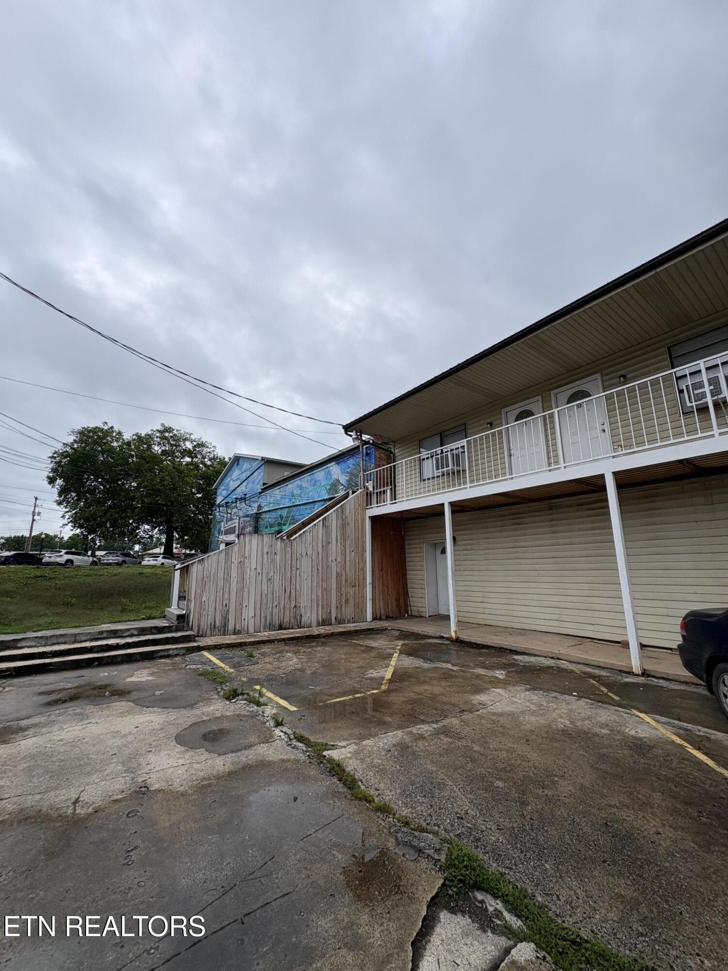 162 E Race Street Kingston TN 37763