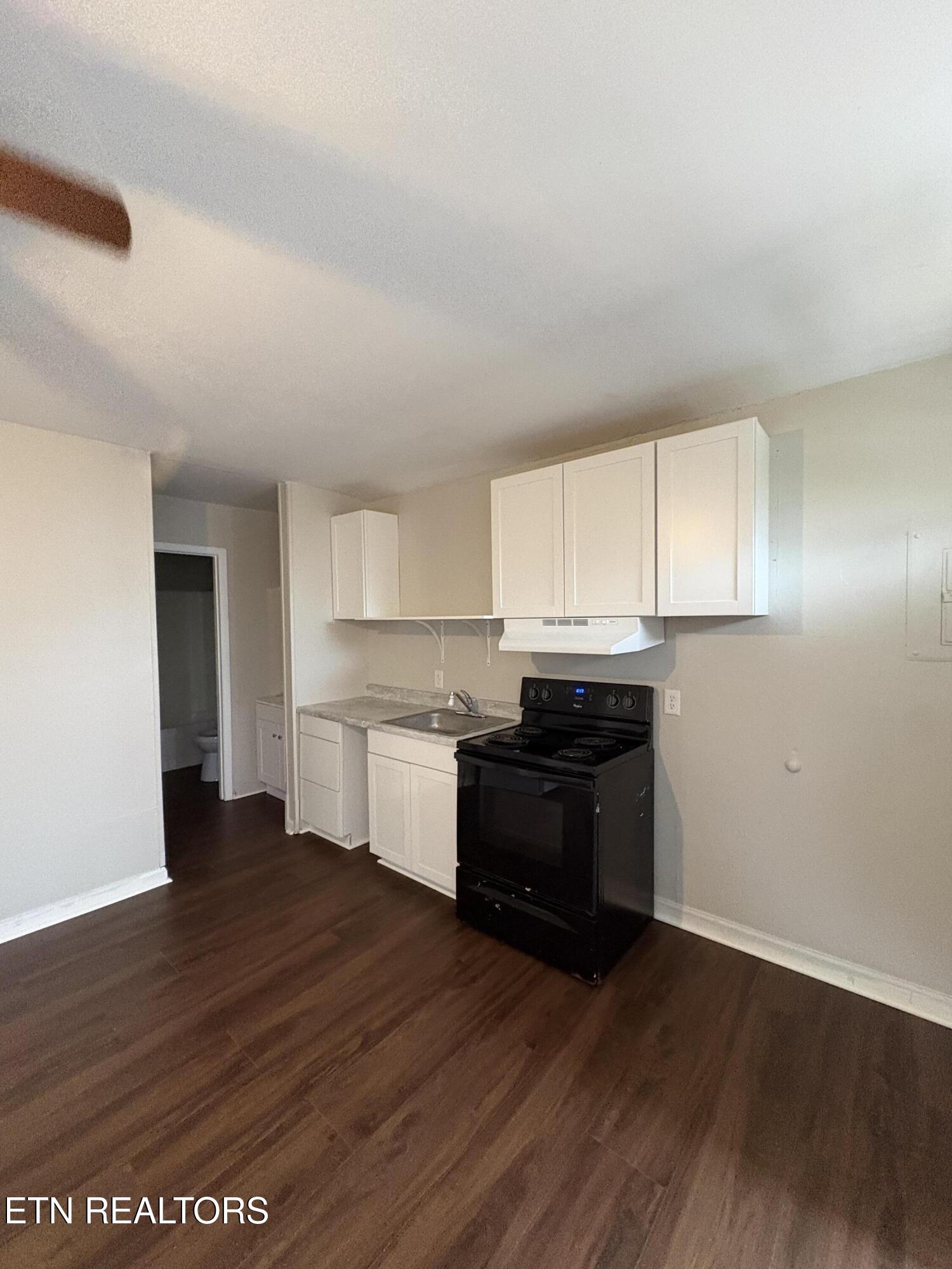 162 E Race Street Kingston TN 37763