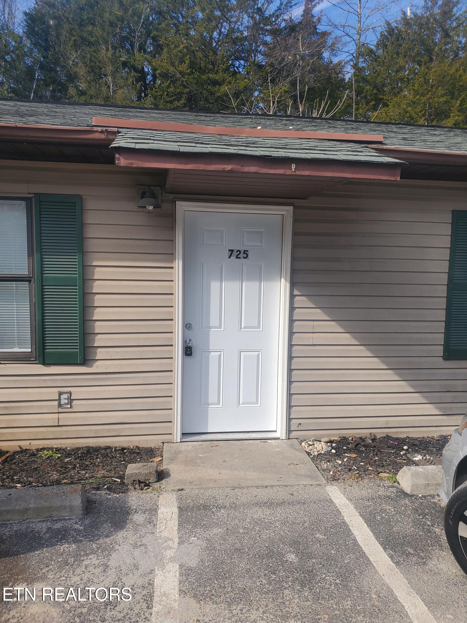 725 W Casey Drive Sevierville TN 37862