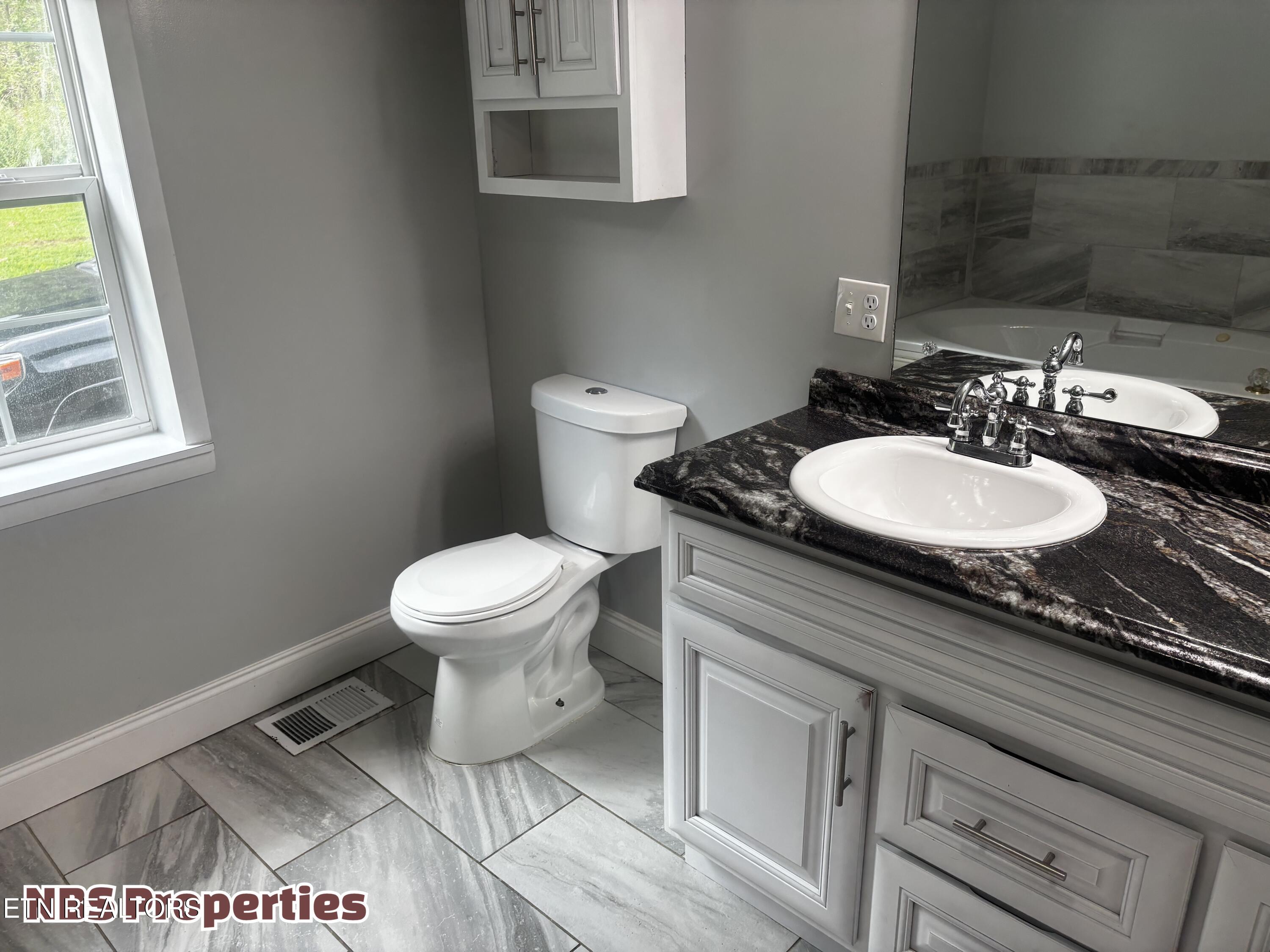 143 Mccully Lane Rocky Top TN 37769