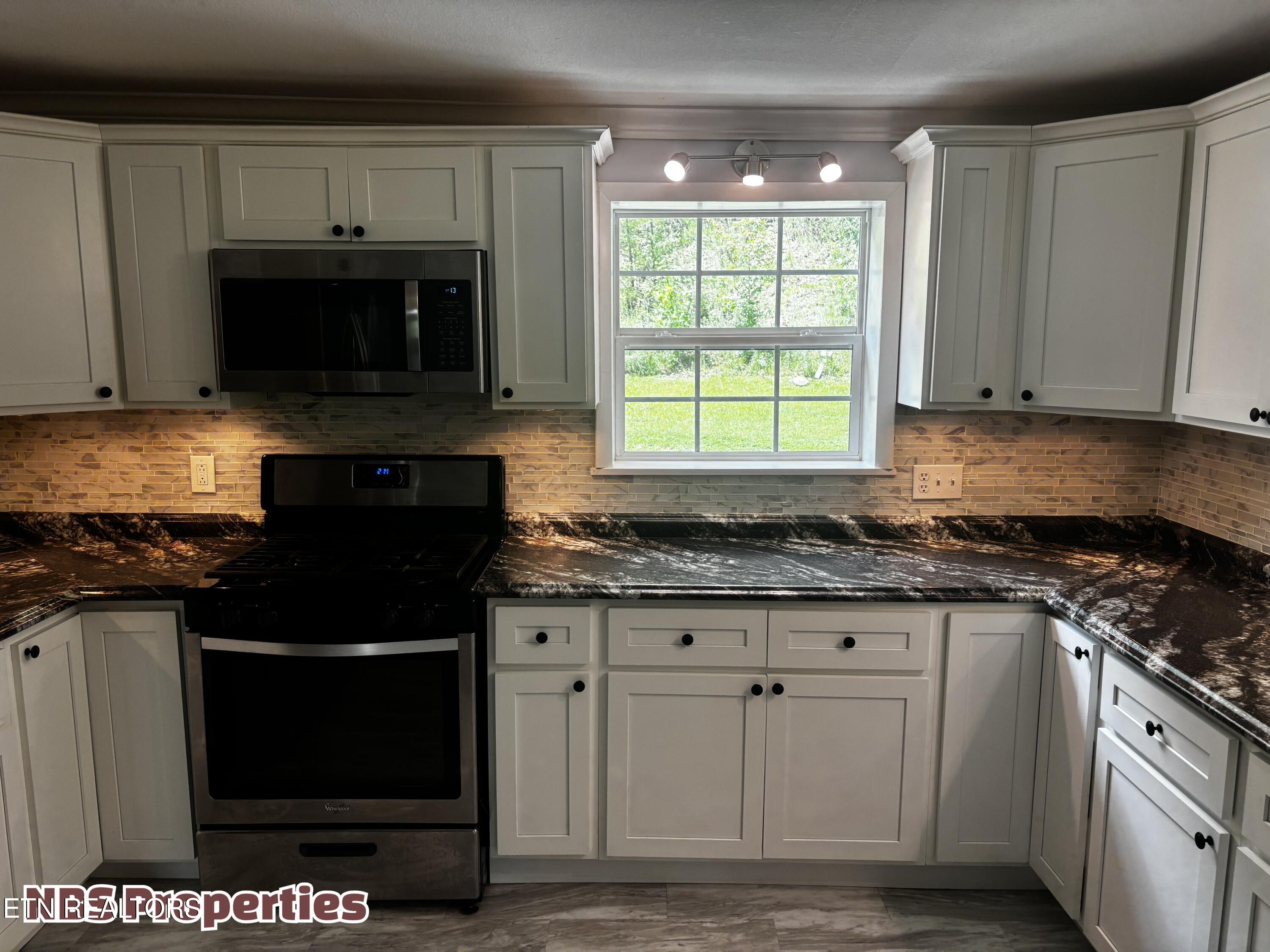 143 Mccully Lane Rocky Top TN 37769