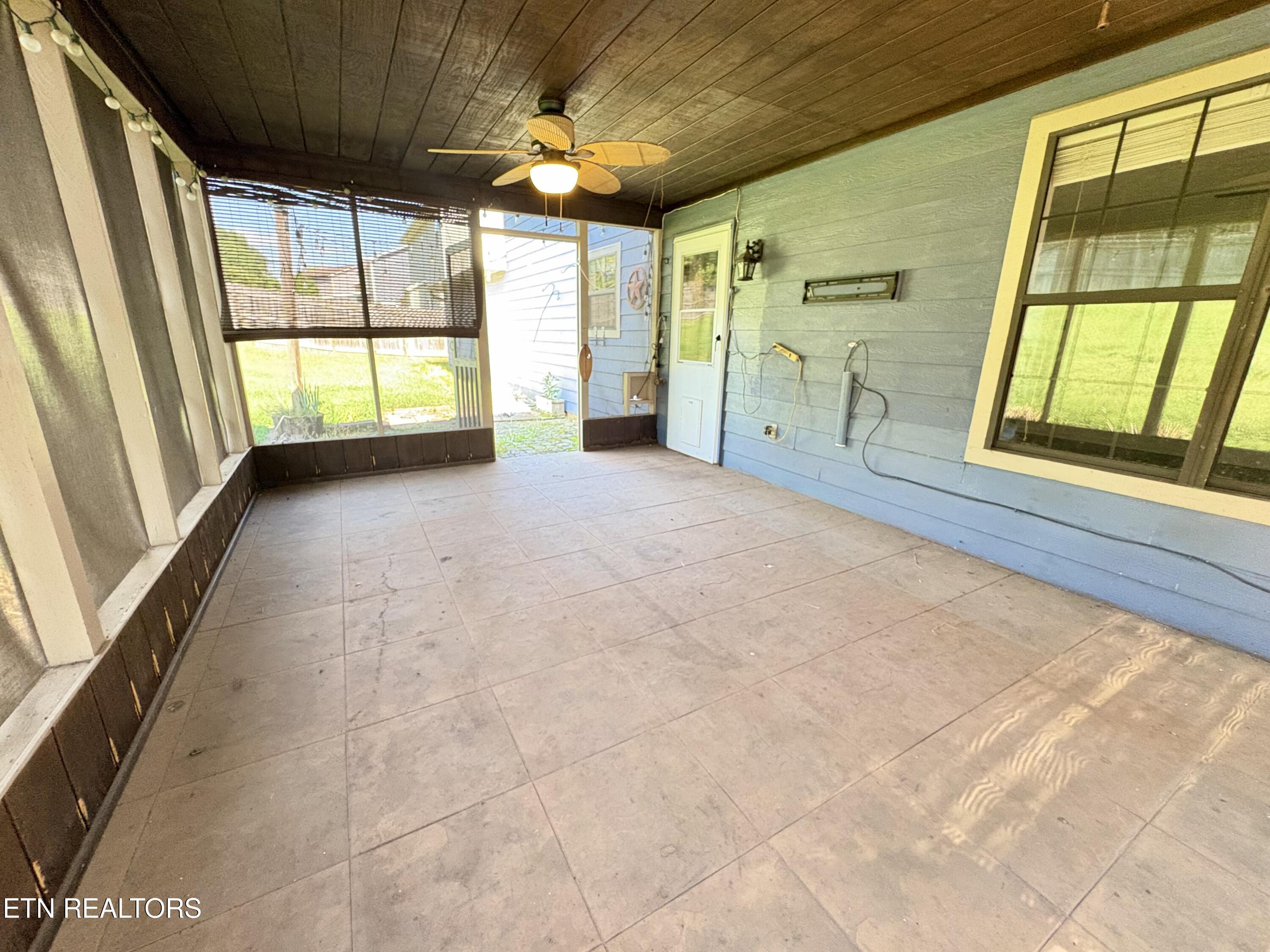 1005 Harbour Shore Drive Knoxville TN 37934
