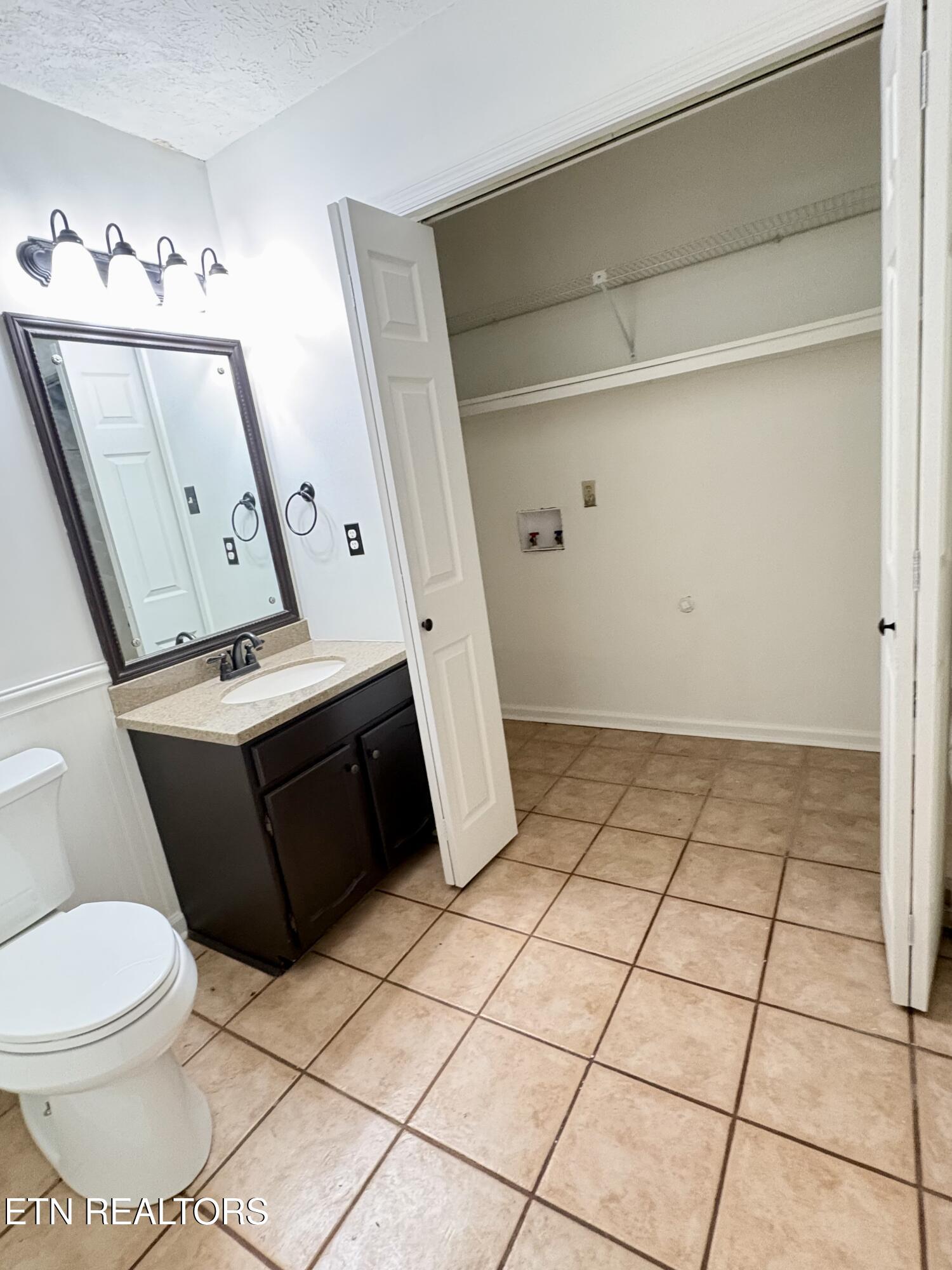 1005 Harbour Shore Drive Knoxville TN 37934