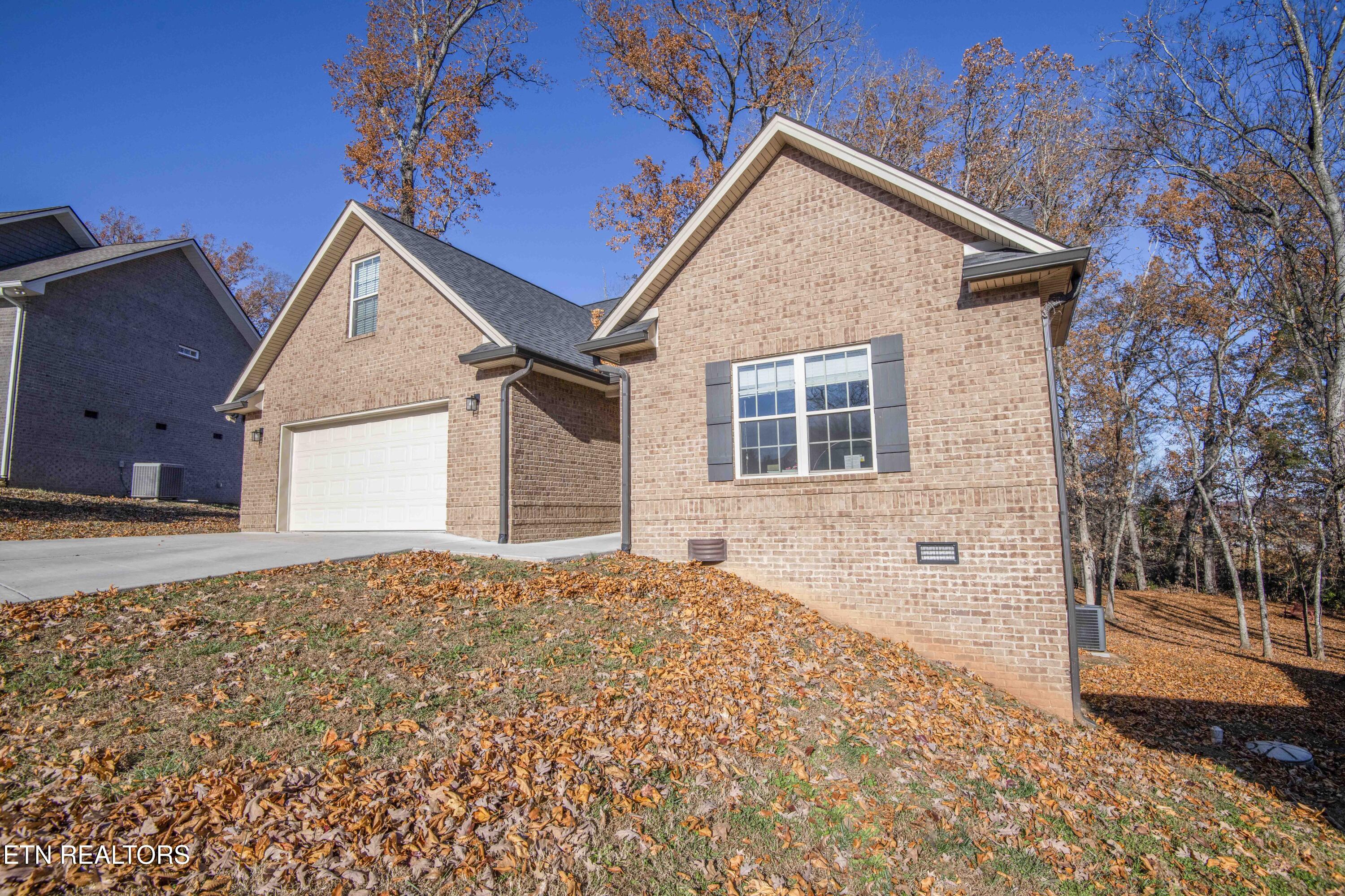 1421 Briarwood Drive Sevierville TN 37876