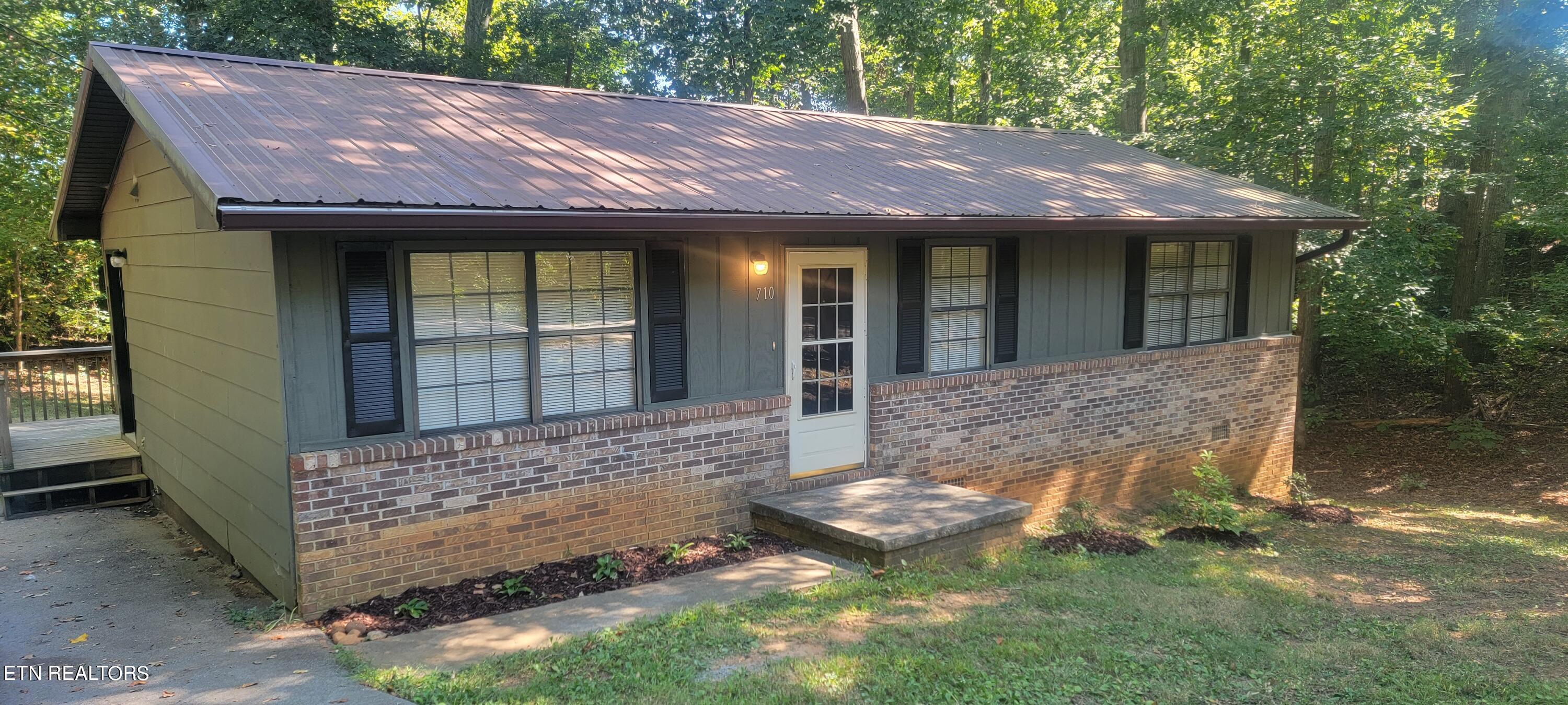 710 Dailey Avenue Loudon TN 37774
