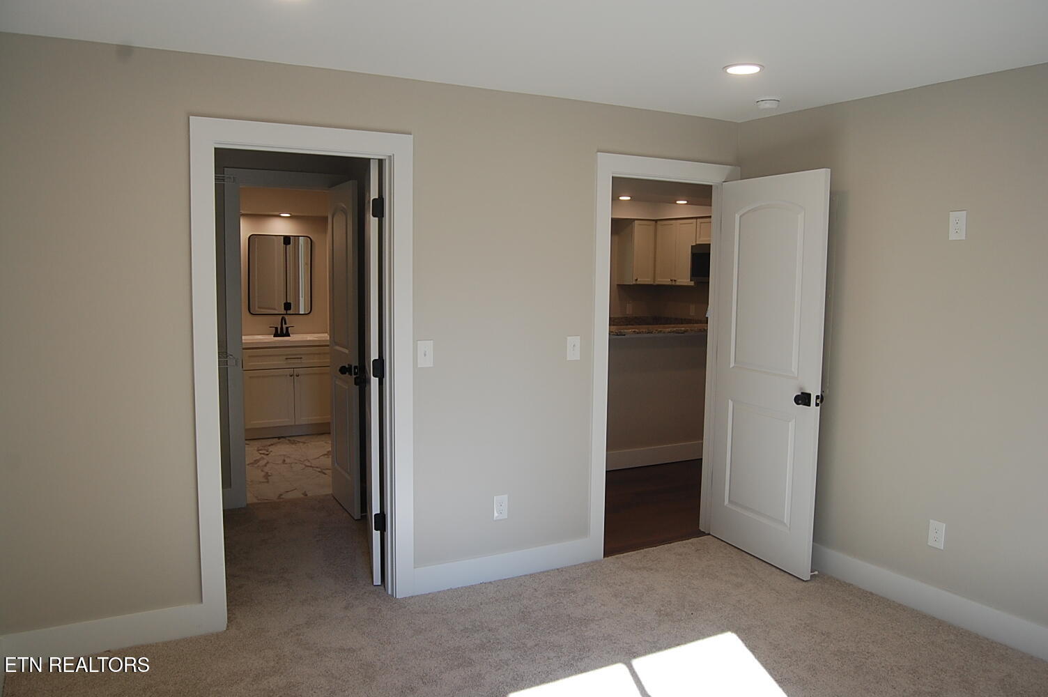 127 Wade Lane Oak Ridge TN 37830