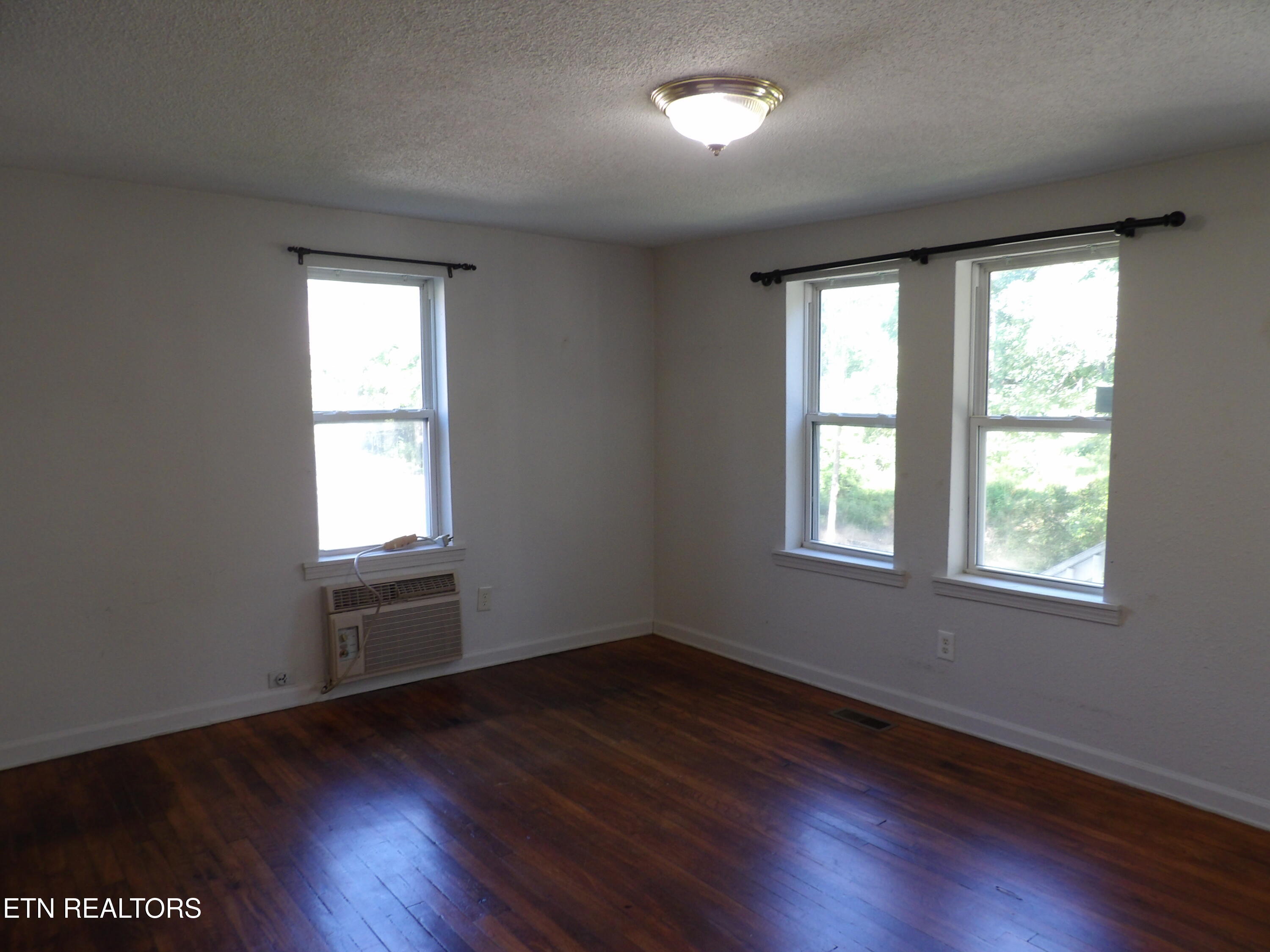 332 Cleveland Street Crossville TN 38555