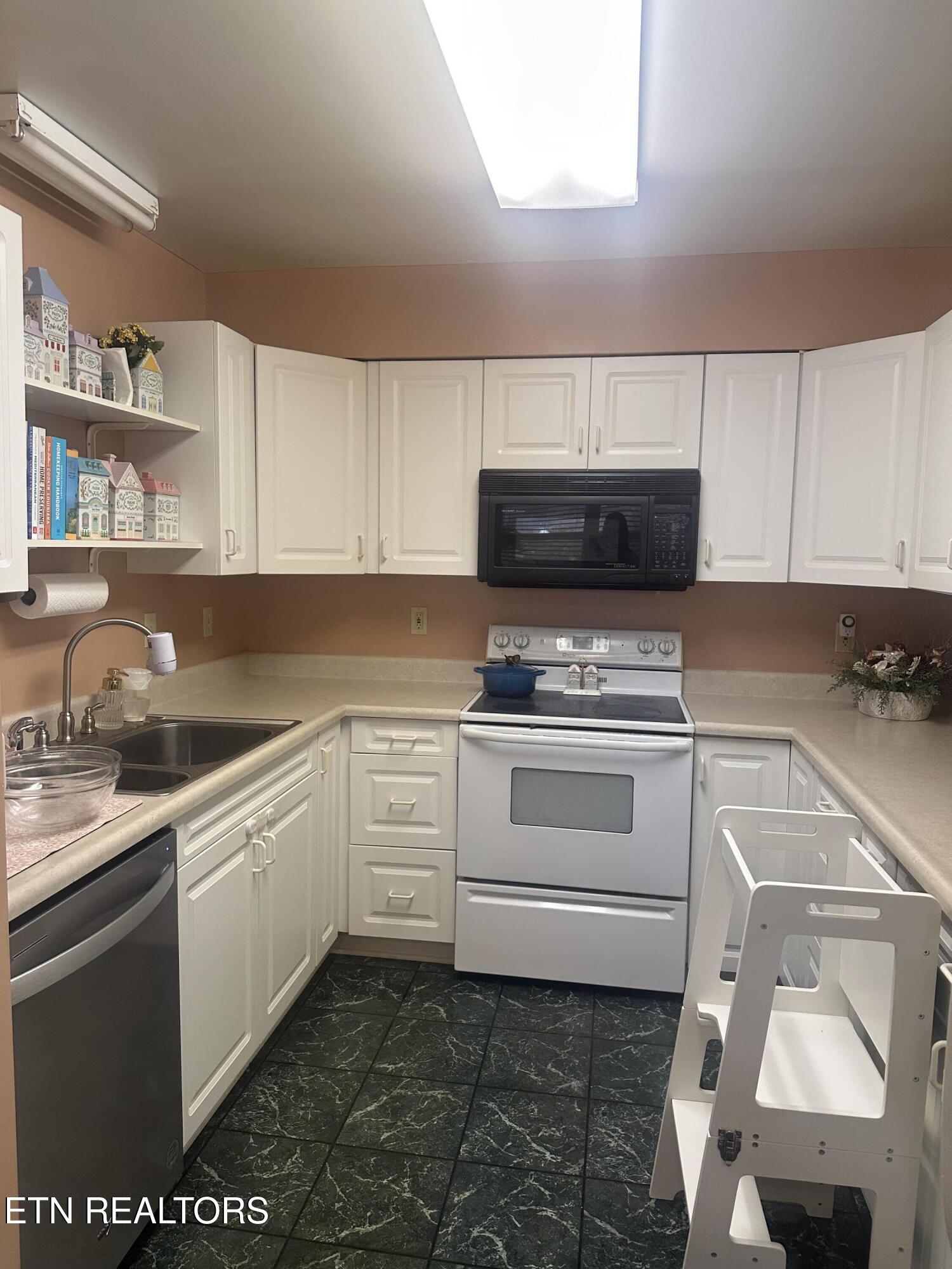 132 Hackberry Way Dandridge TN 37725