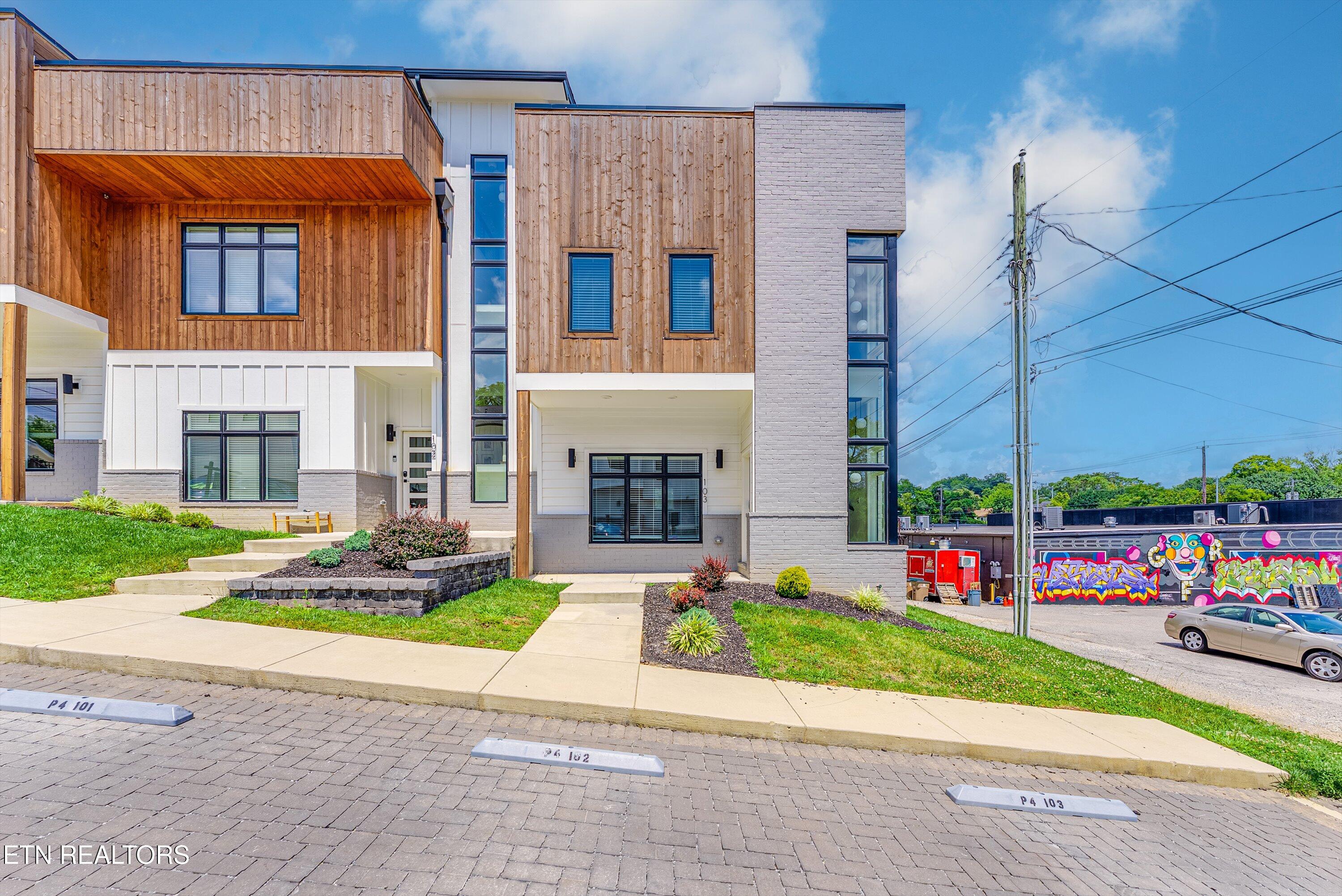 904 Phillips Avenue Knoxville TN 37920
