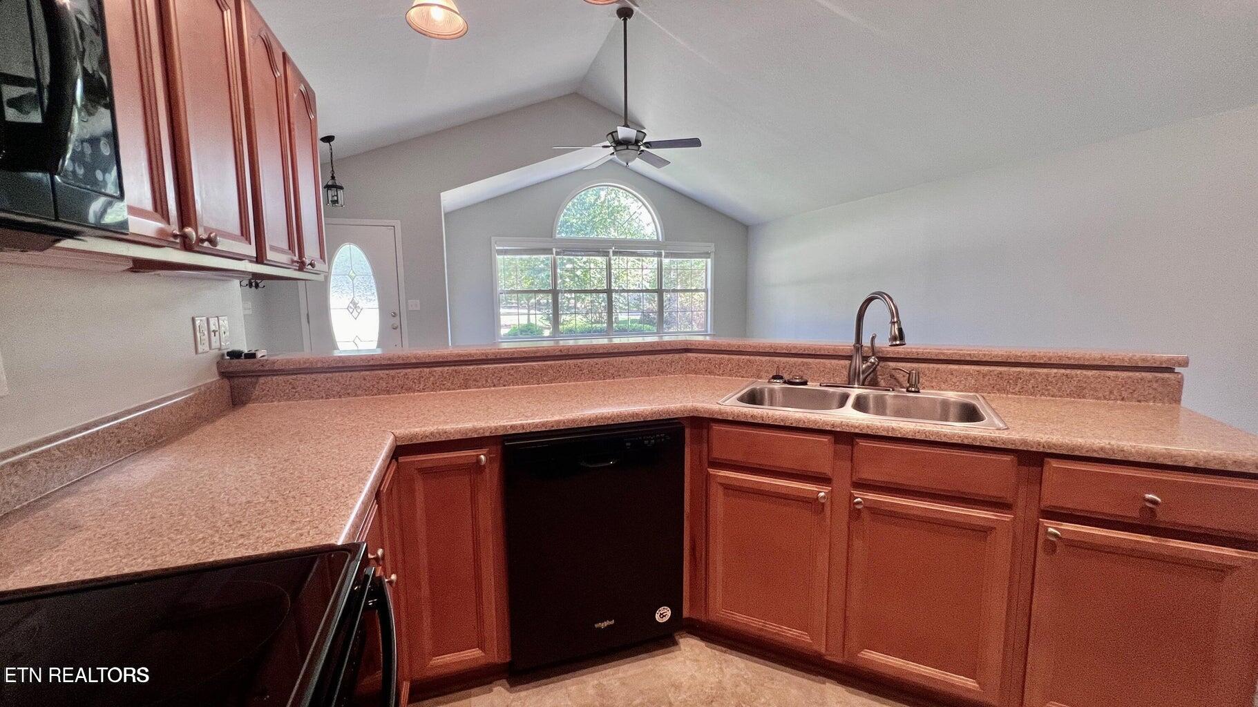 39 Leaf Circle Crossville TN 38558