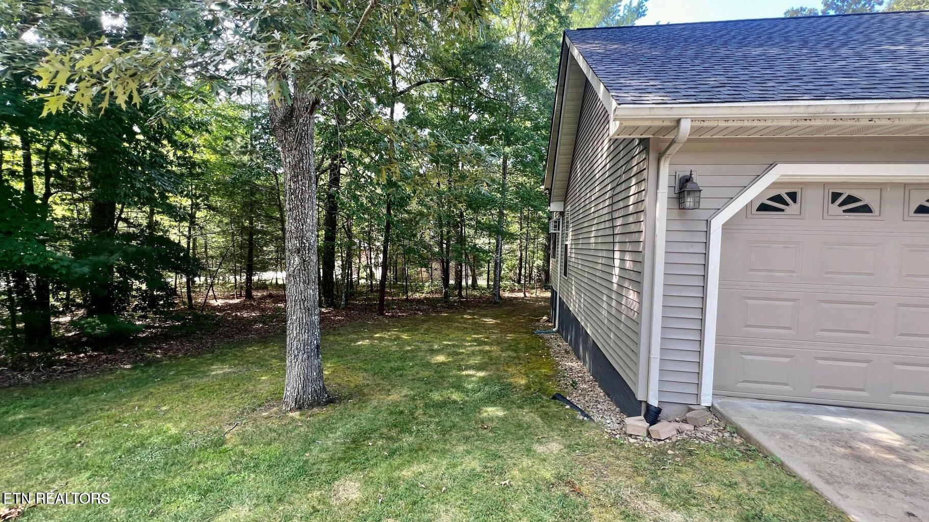39 Leaf Circle Crossville TN 38558